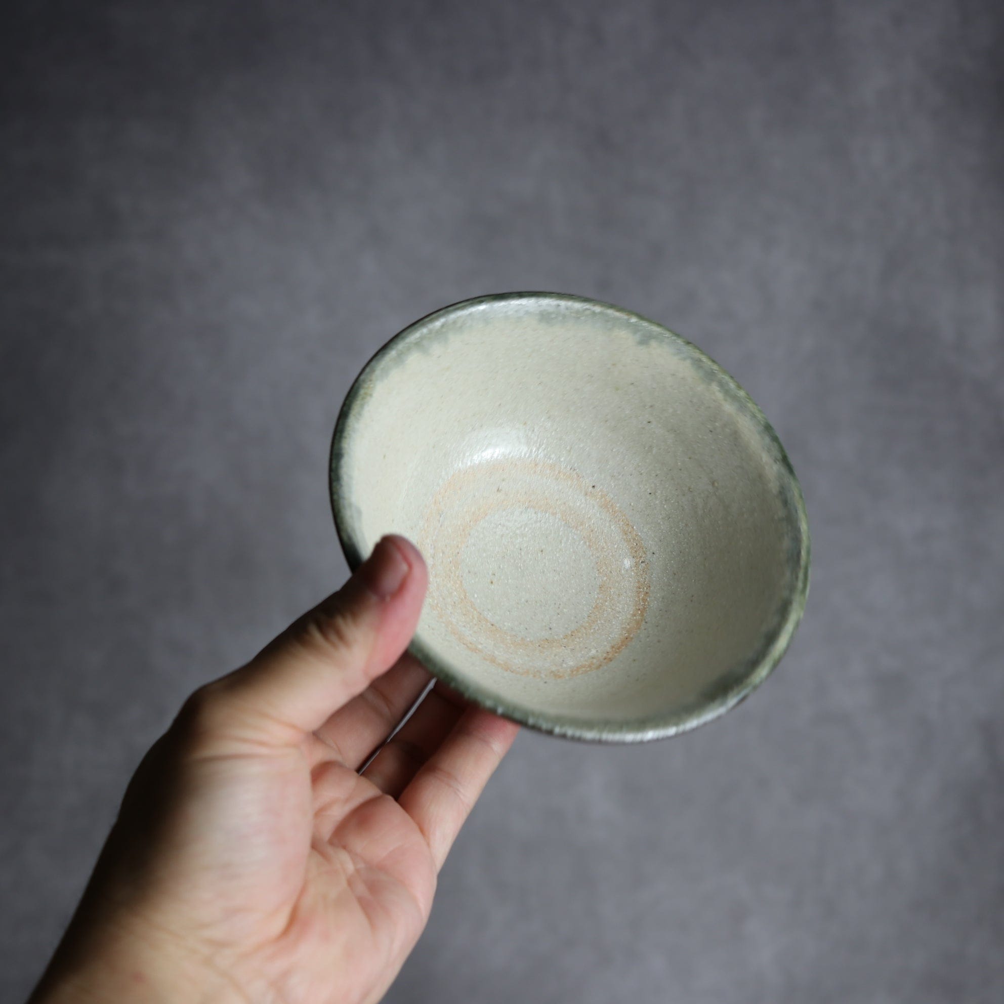 4寸マカイ2 黒呉須釉 唐草 やちむん 陶器 榮一工房