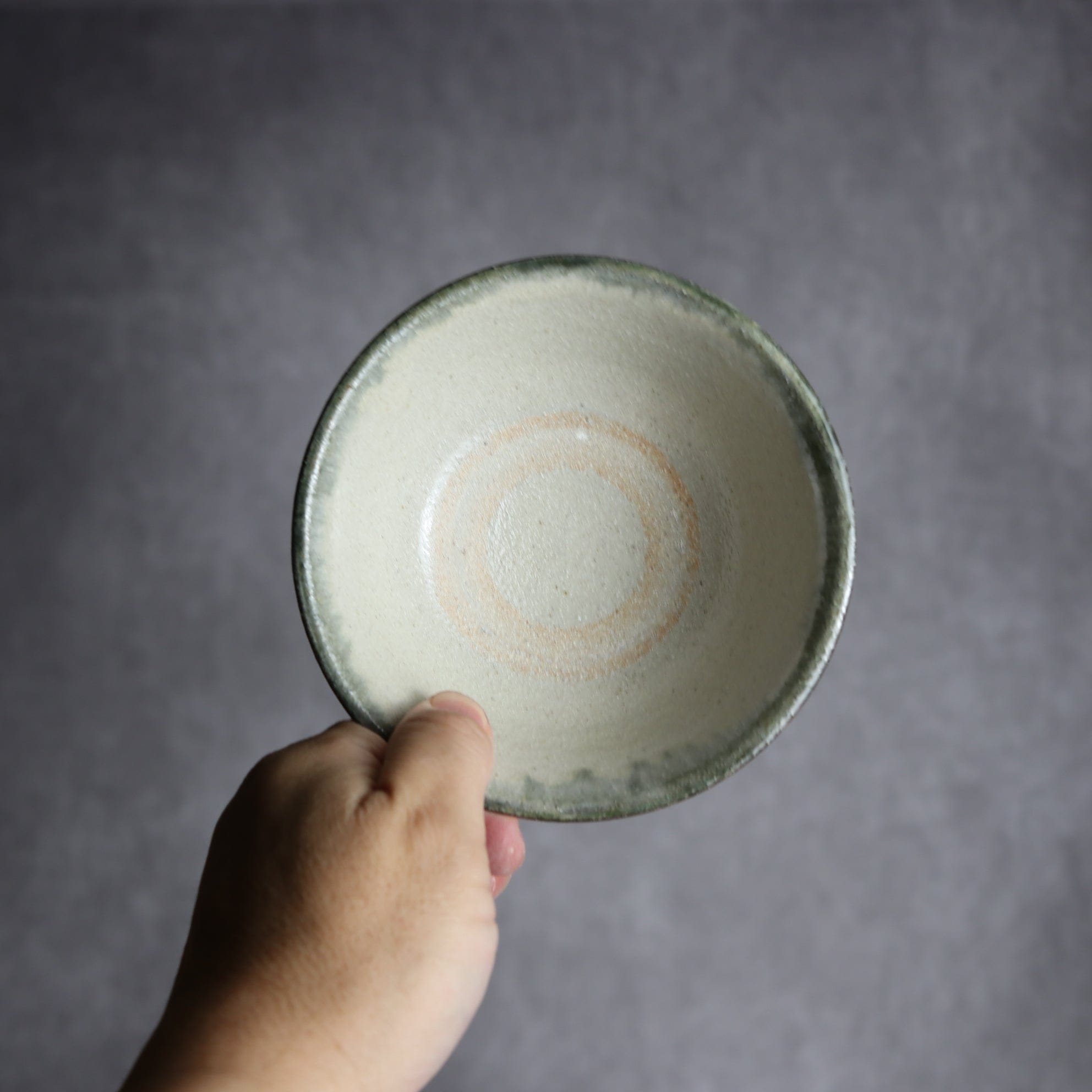 4寸マカイ2 黒呉須釉 唐草 やちむん 陶器 榮一工房