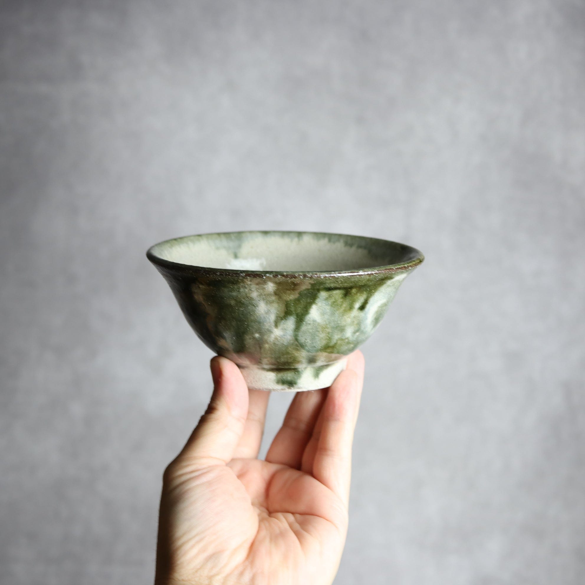 4寸マカイ3 黒呉須釉 唐草 やちむん 陶器 榮一工房｜榮一工房