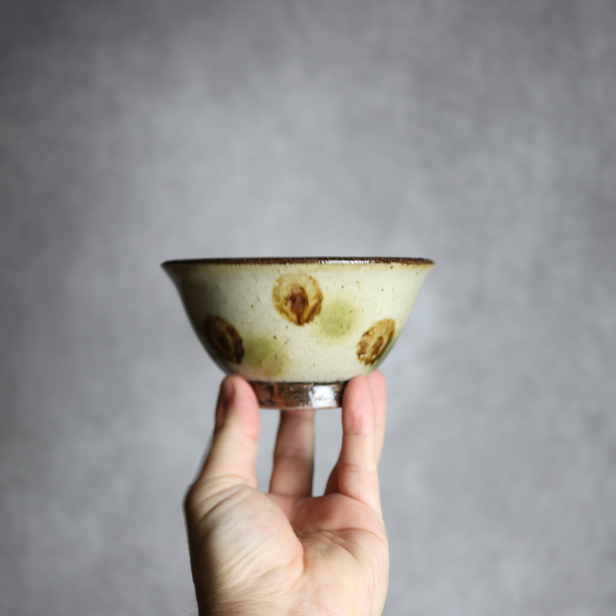 陶芸こまがた - 4寸マカイ 緑 茶 ドット やちむん 陶器 陶芸こまがた - mundasui