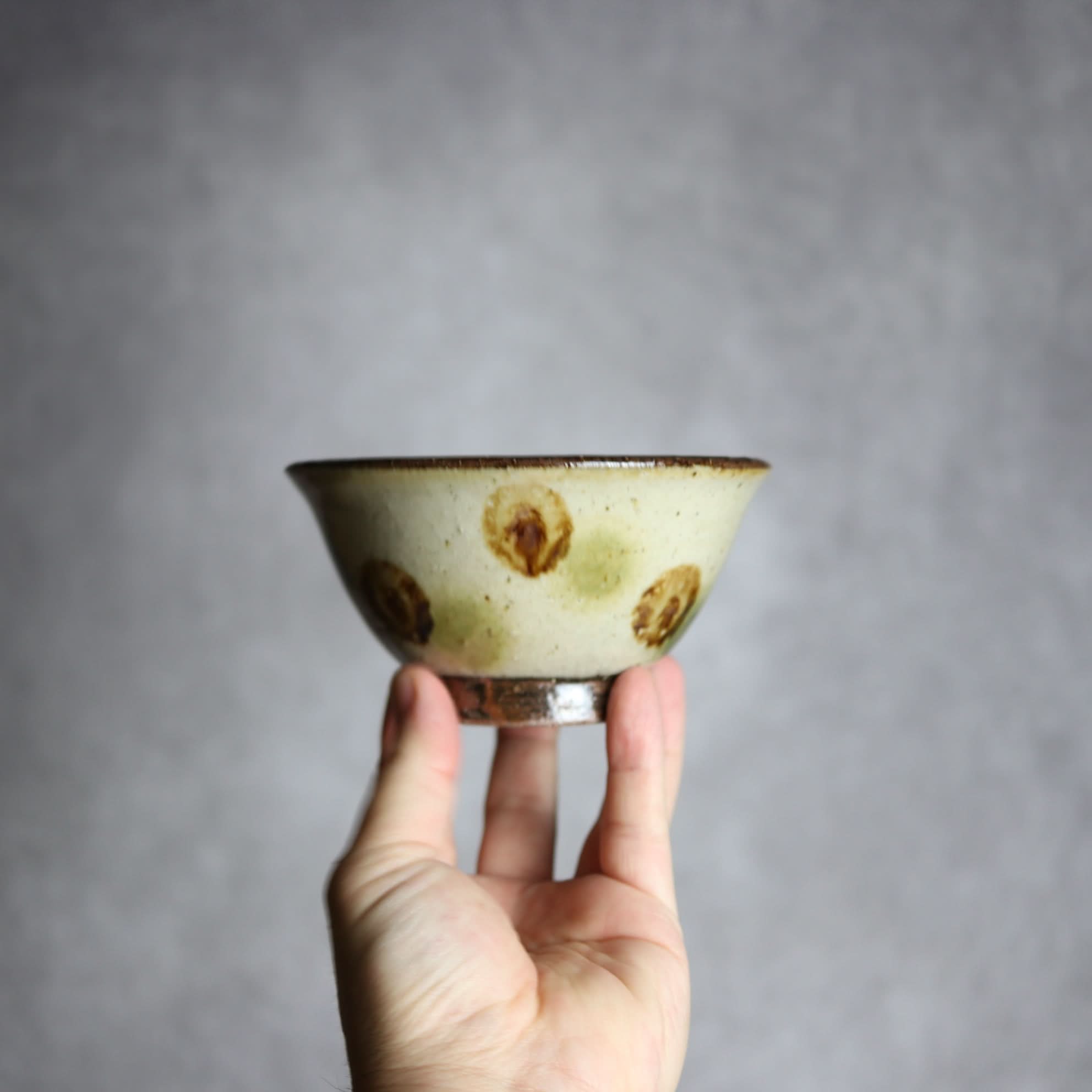 4寸マカイ 緑 茶 ドット やちむん 陶器 陶芸こまがた やちむん 陶器.