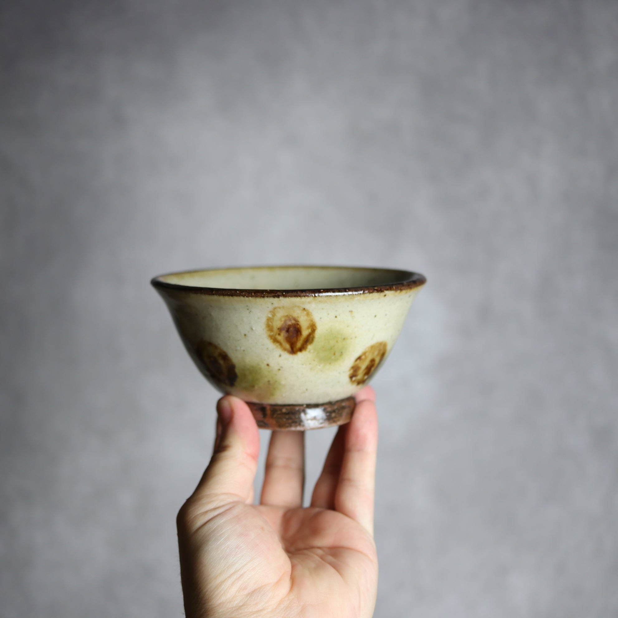 陶芸こまがた - 4寸マカイ 緑 茶 ドット やちむん 陶器 陶芸こまがた - mundasui