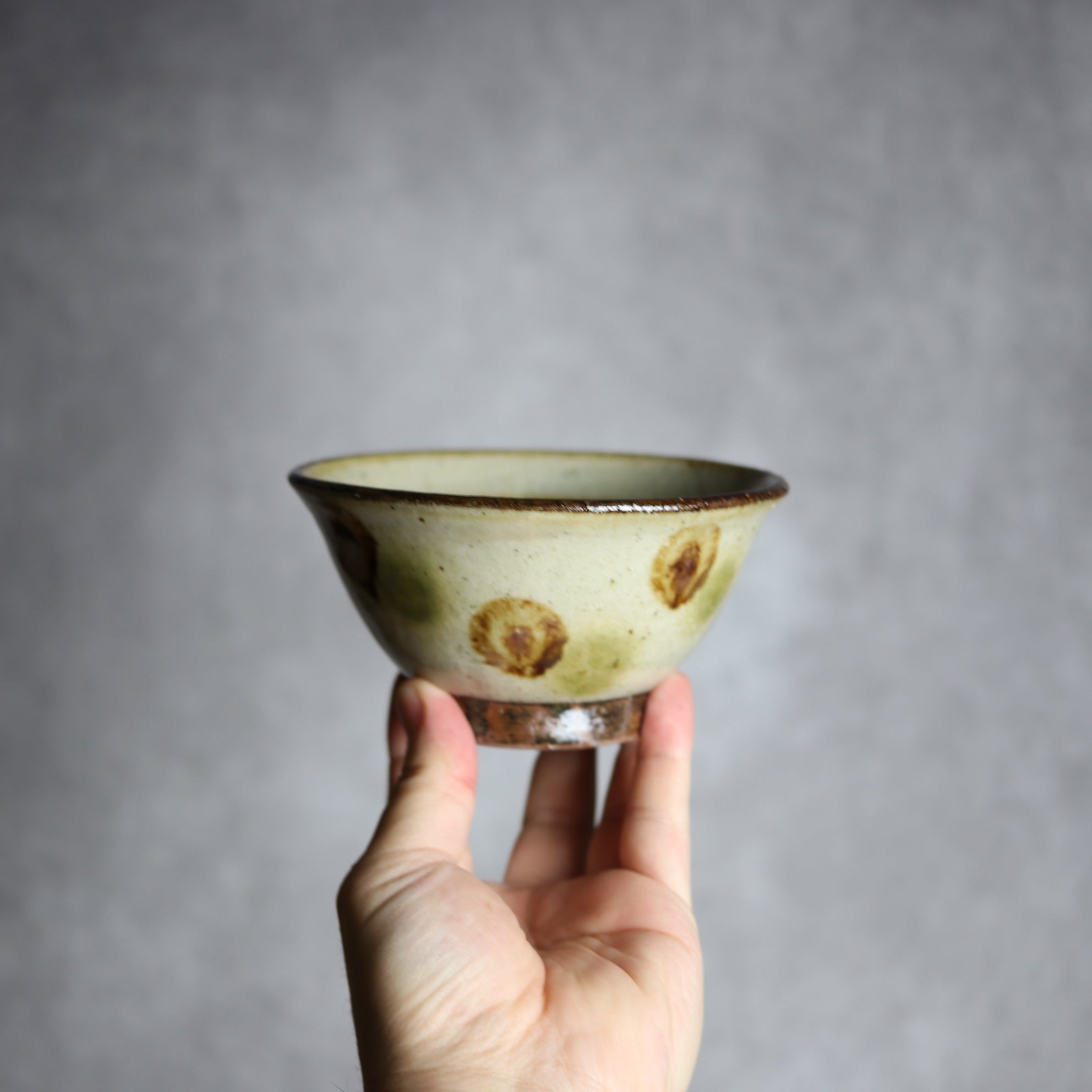 陶芸こまがた - 4寸マカイ 緑 茶 ドット やちむん 陶器 陶芸こまがた - mundasui