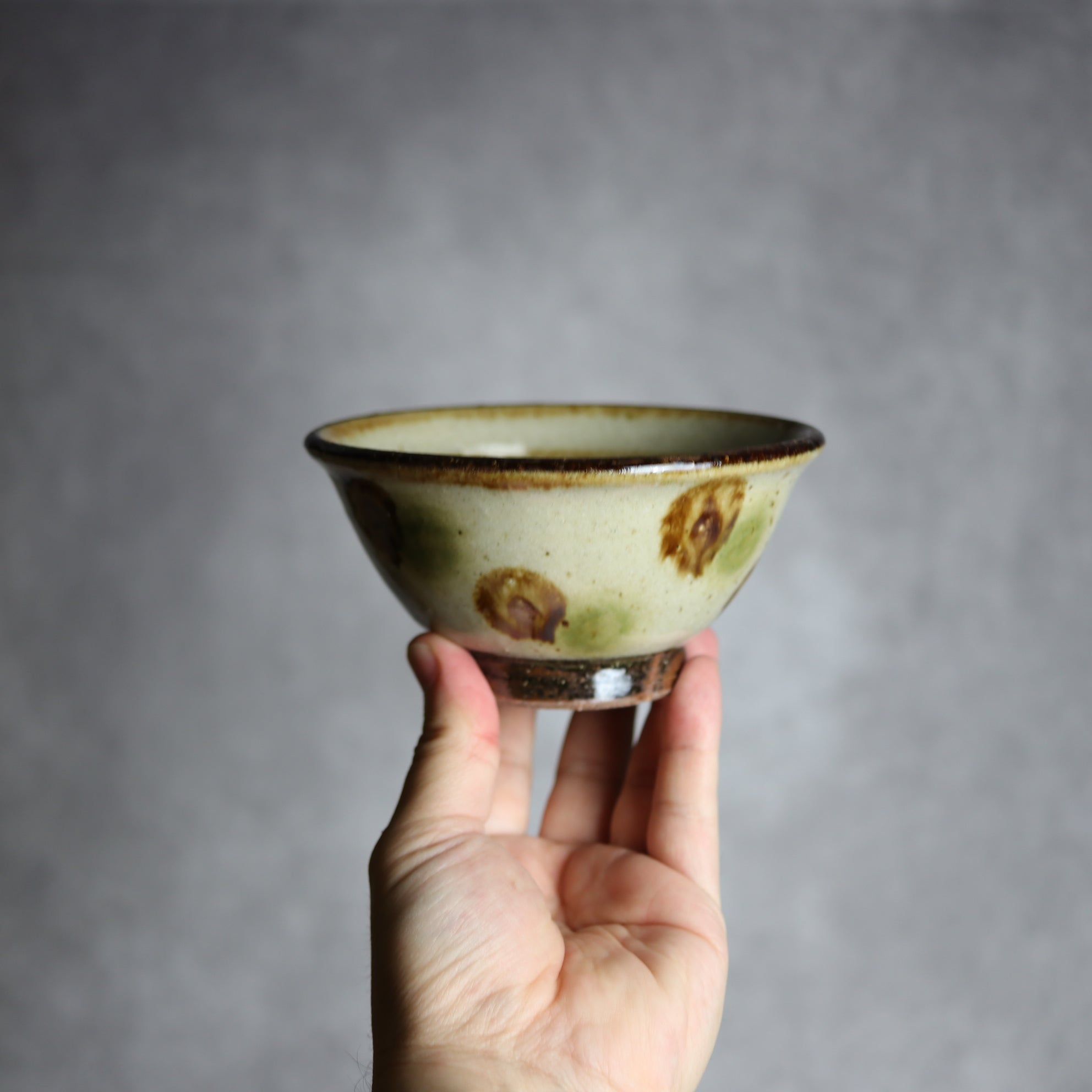 陶芸こまがた - 4寸マカイ 緑 茶 ドット やちむん 陶器 陶芸こまがた - mundasui