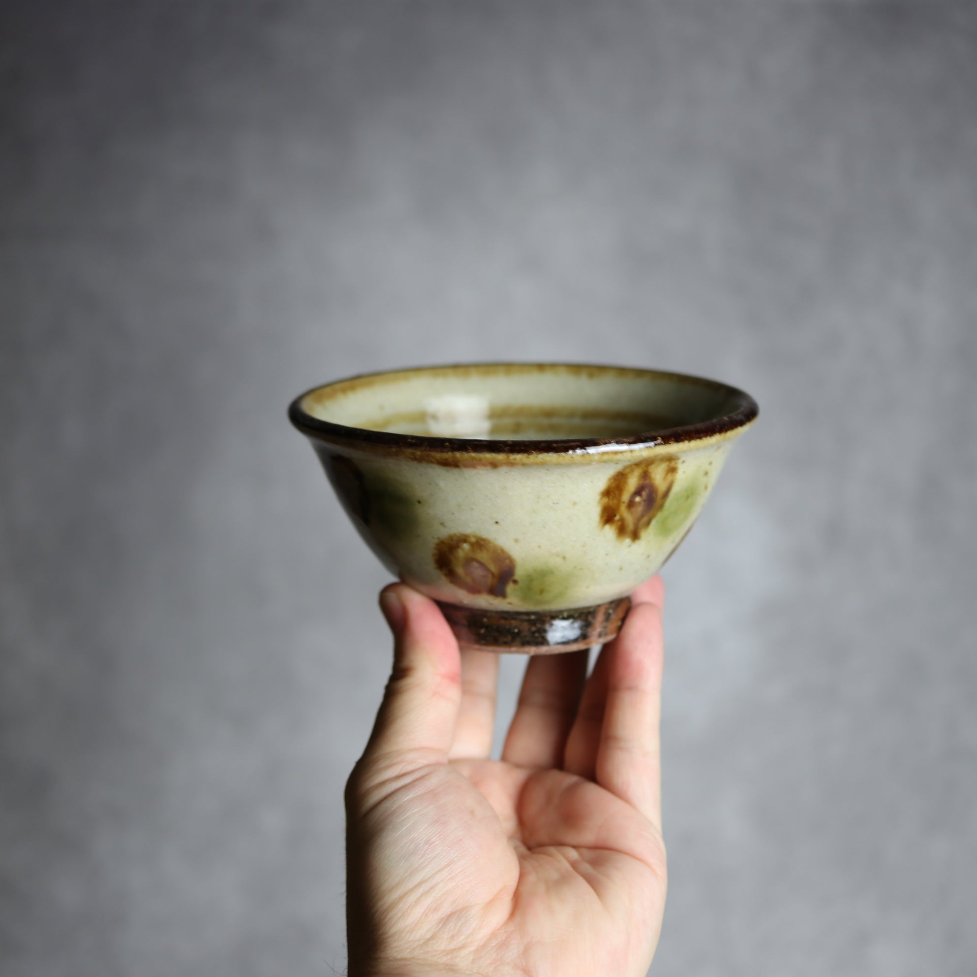 陶芸こまがた - 4寸マカイ 緑 茶 ドット やちむん 陶器 陶芸こまがた - mundasui