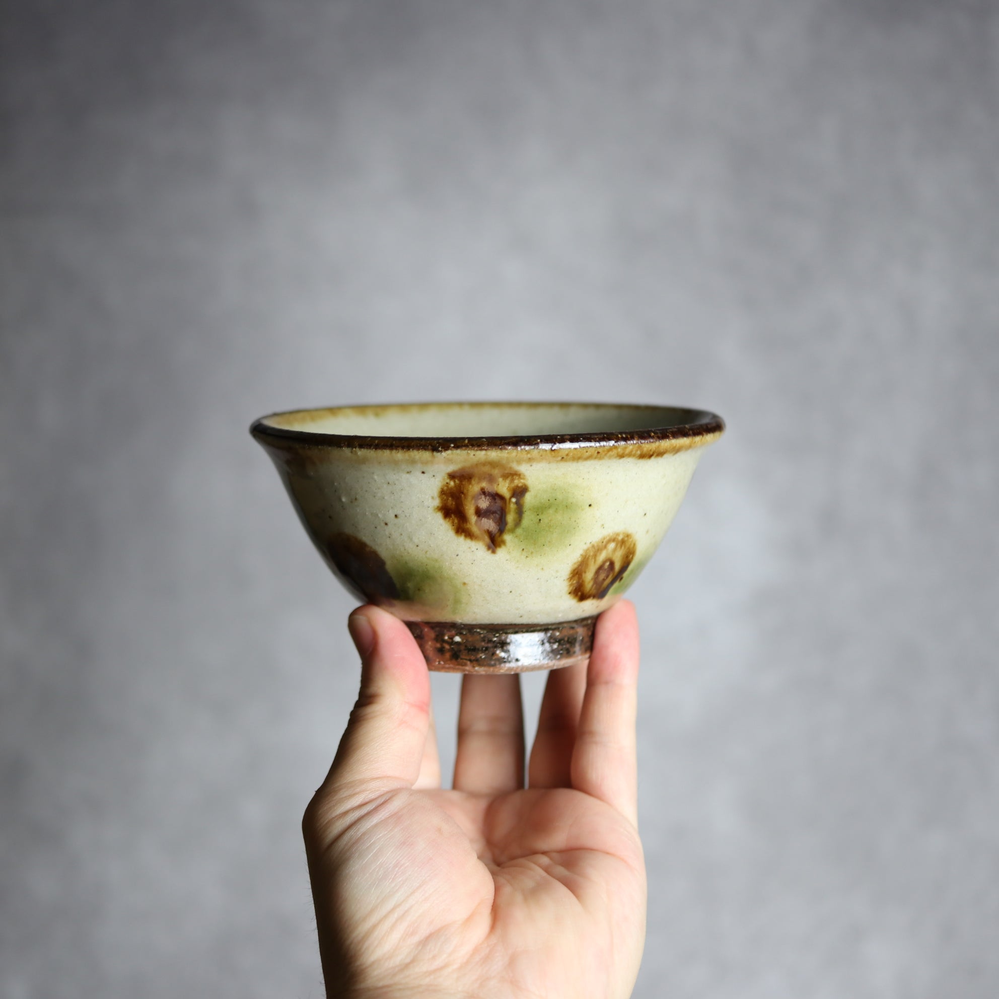 陶芸こまがた - 4寸マカイ 緑 茶 ドット やちむん 陶器 陶芸こまがた - mundasui