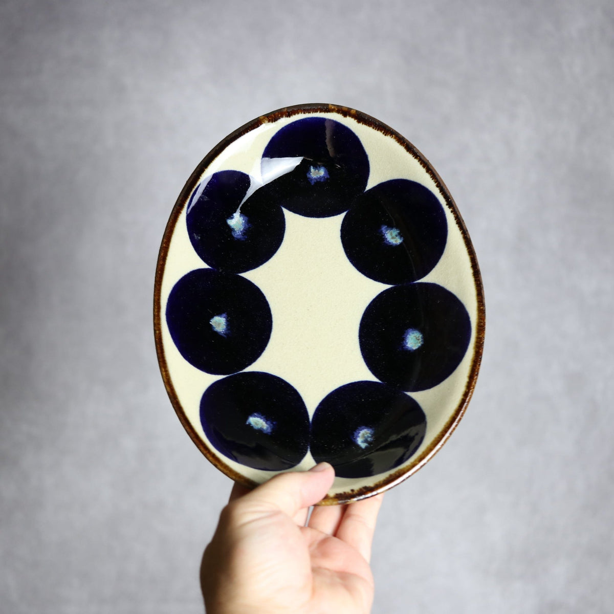 オーバル皿1 青丸紋 やちむん 陶器 エドメ陶房 やちむん 陶器.