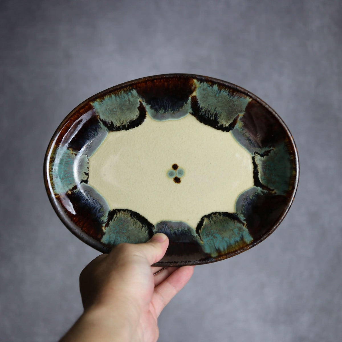 オーバル皿1 三彩紋 やちむん 陶器 エドメ陶房 やちむん 陶器.