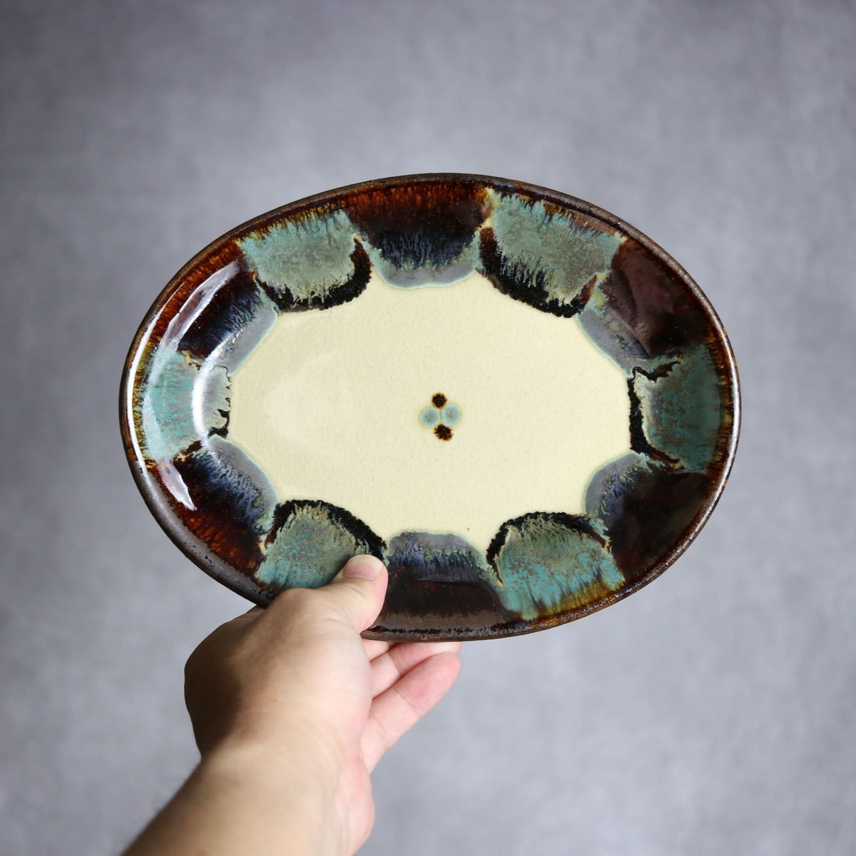 オーバル皿1 三彩紋 やちむん 陶器 エドメ陶房 やちむん 陶器.