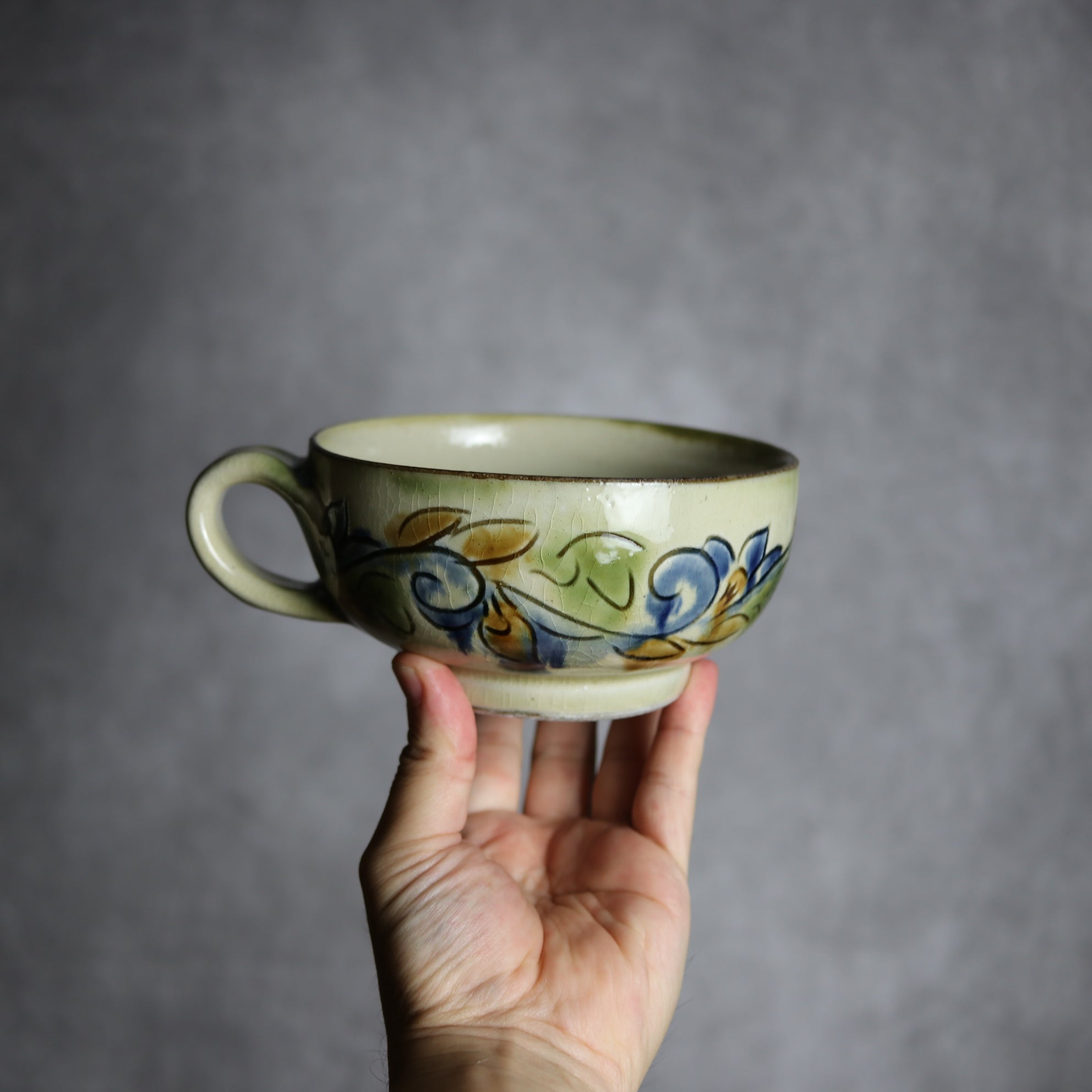 茂生窯 - スープマグ1 三彩 線彫 唐草 やちむん 陶器 茂生窯 - mundasui