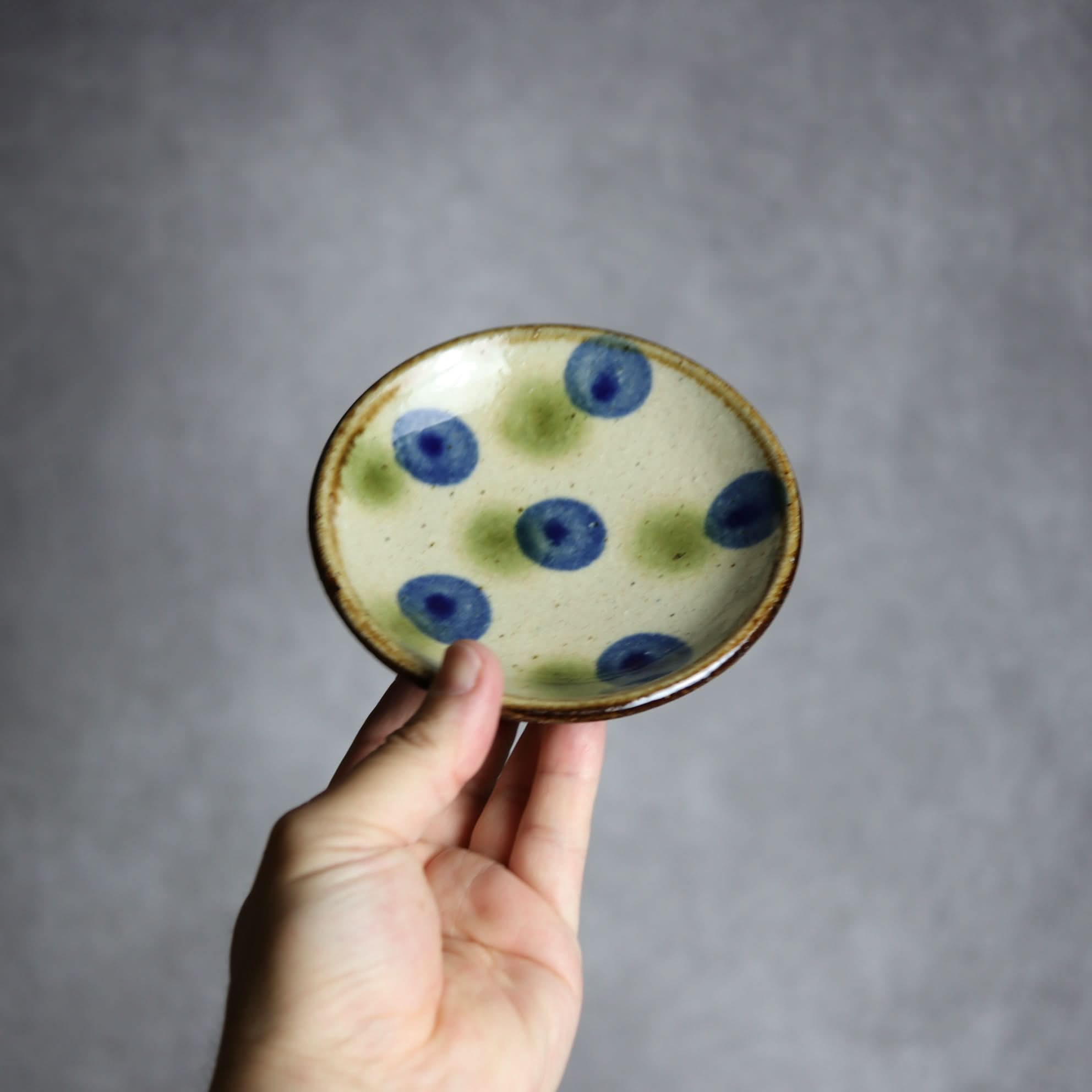 4寸皿 青 緑 ドット やちむん 陶器 陶芸こまがた やちむん 陶器.
