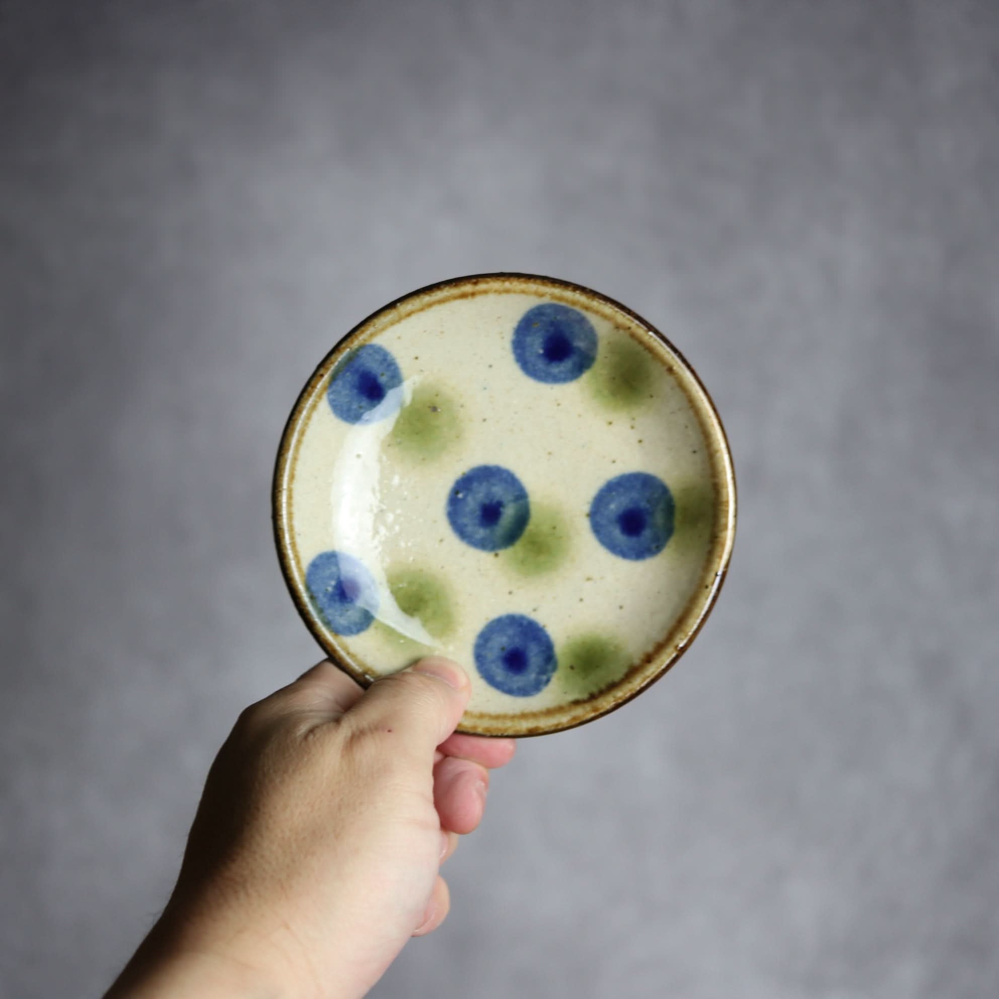 4寸皿 青 緑 ドット やちむん 陶器 陶芸こまがた やちむん 陶器.