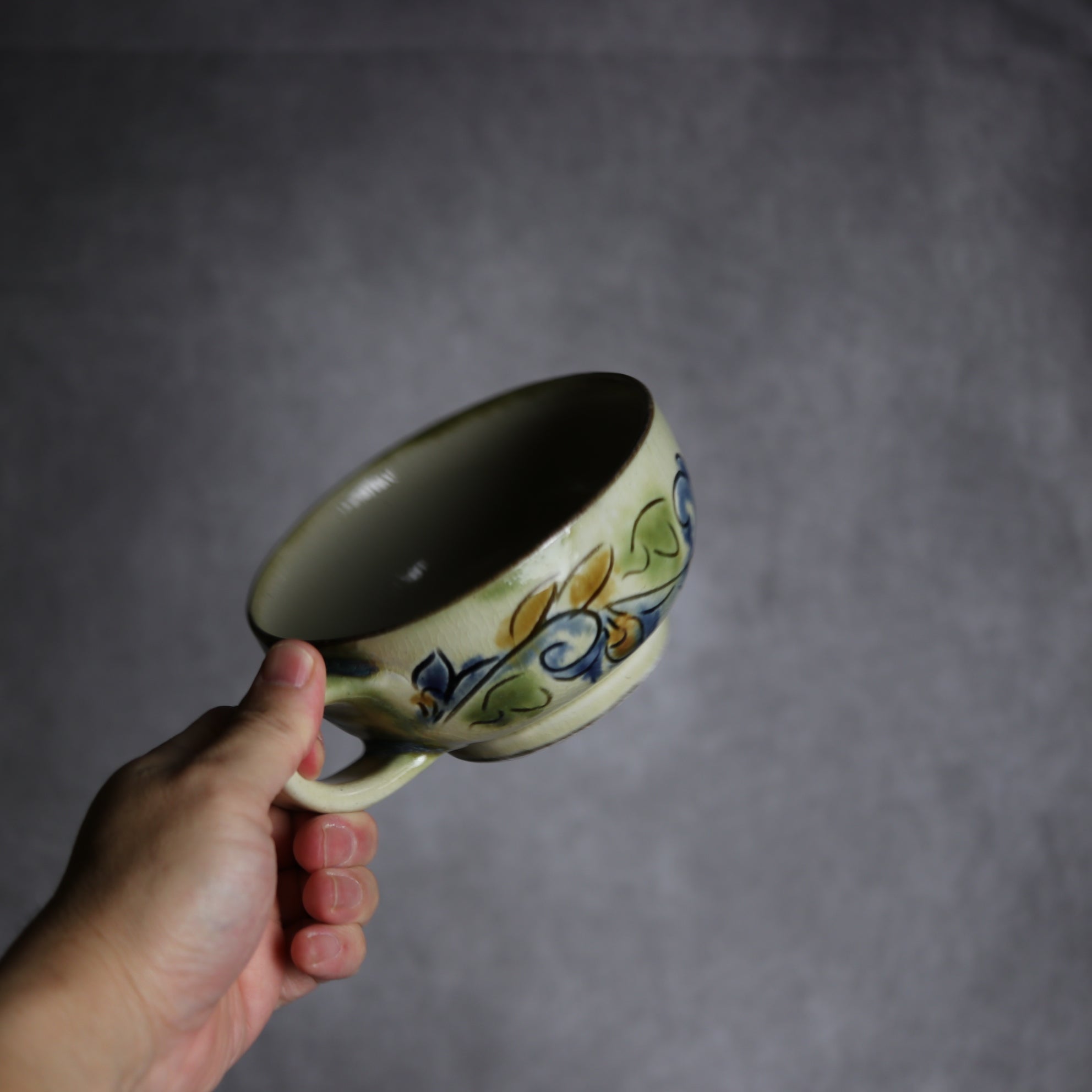 茂生窯 - スープマグ1 三彩 線彫 唐草 やちむん 陶器 茂生窯 - mundasui