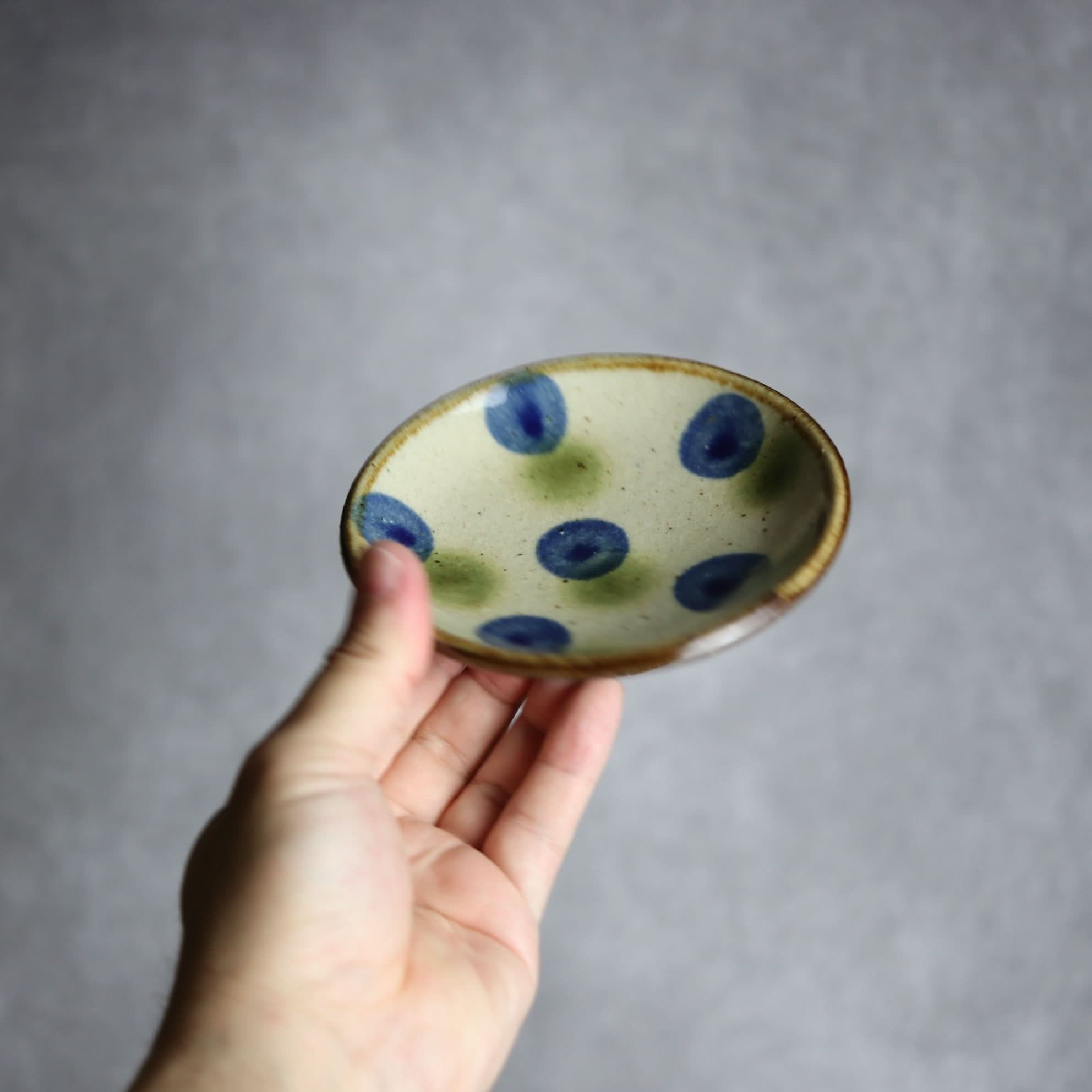 4寸皿 青 緑 ドット やちむん 陶器 陶芸こまがた やちむん 陶器.