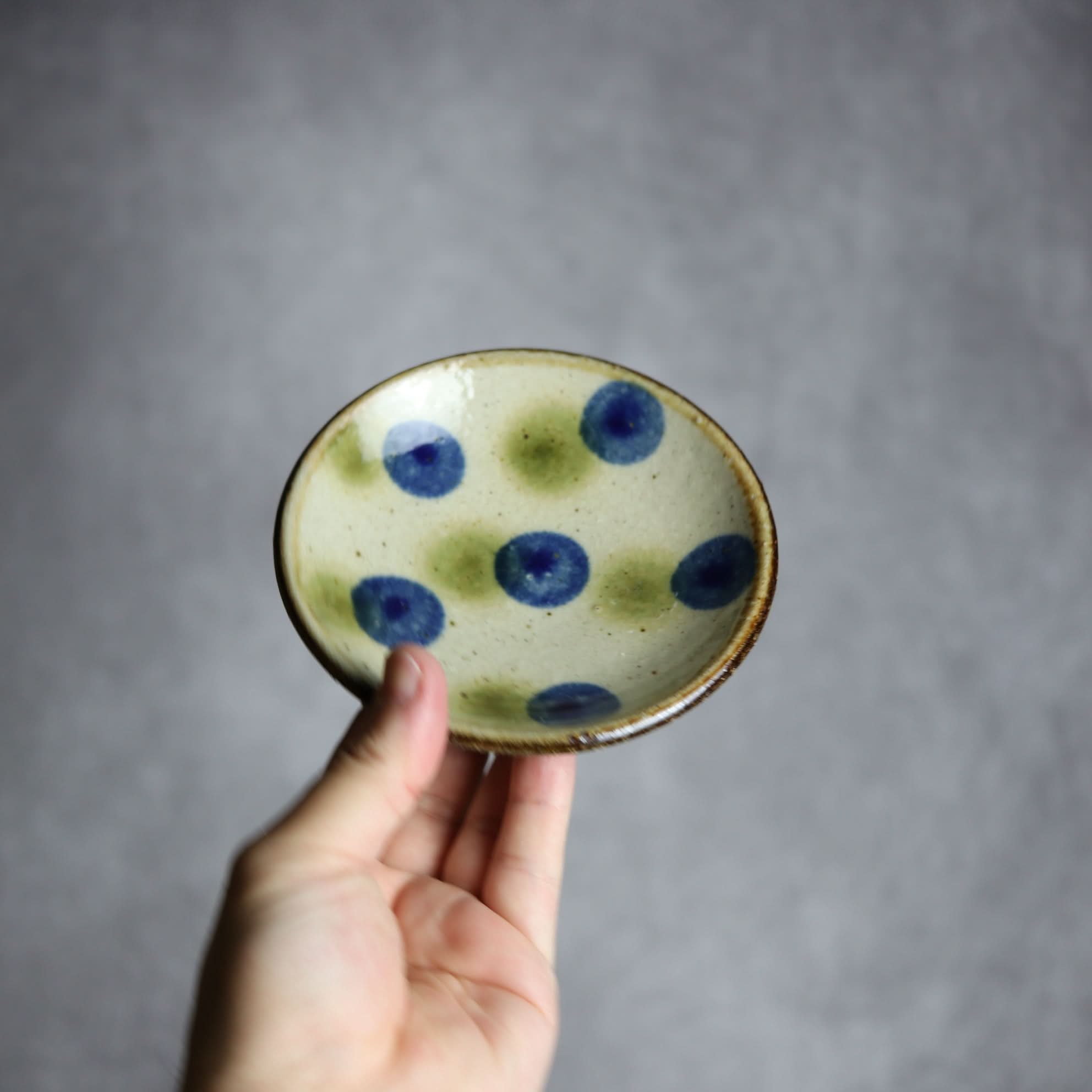 4寸皿 青 緑 ドット やちむん 陶器 陶芸こまがた やちむん 陶器.