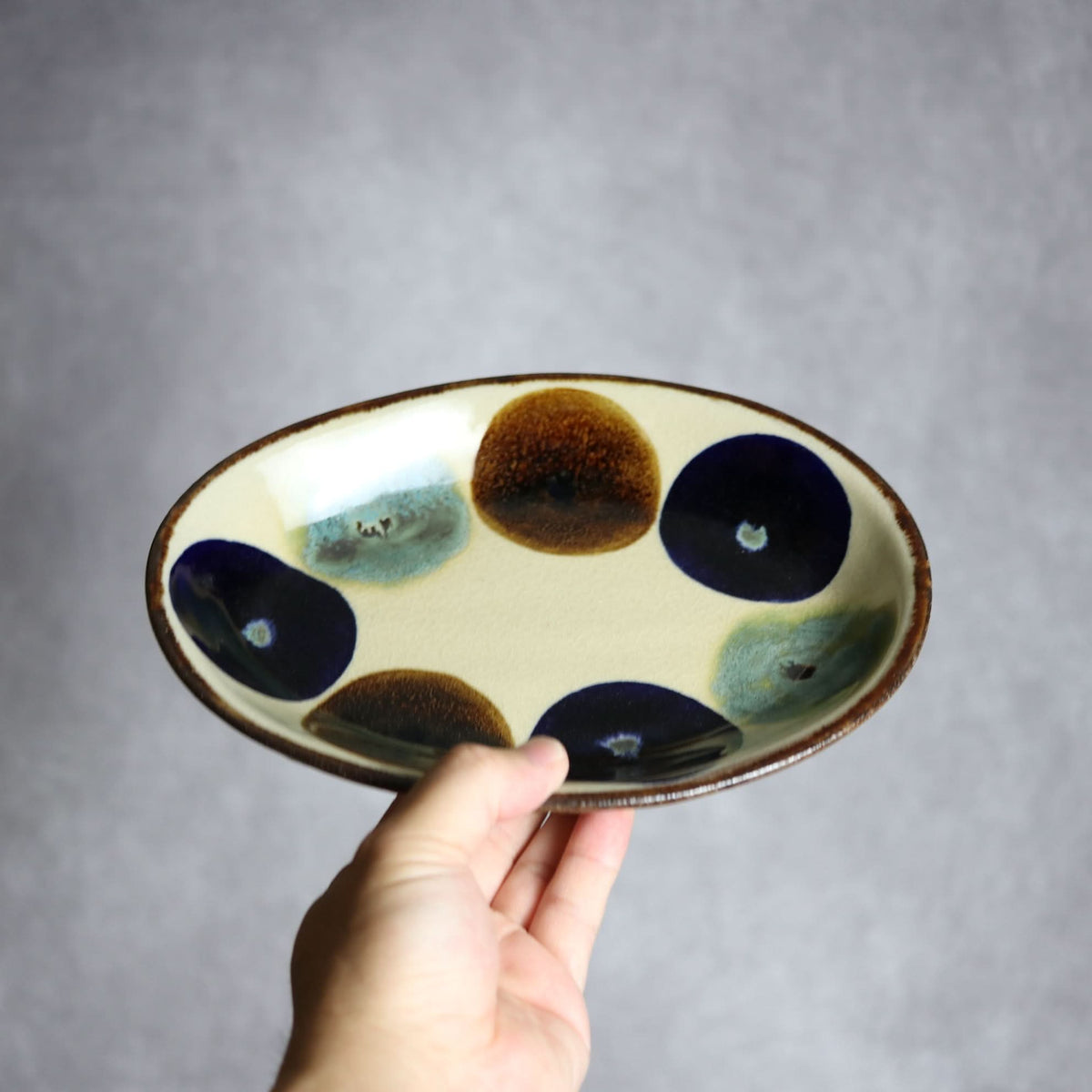 オーバル皿1 三彩丸紋 やちむん 陶器 エドメ陶房 やちむん 陶器.