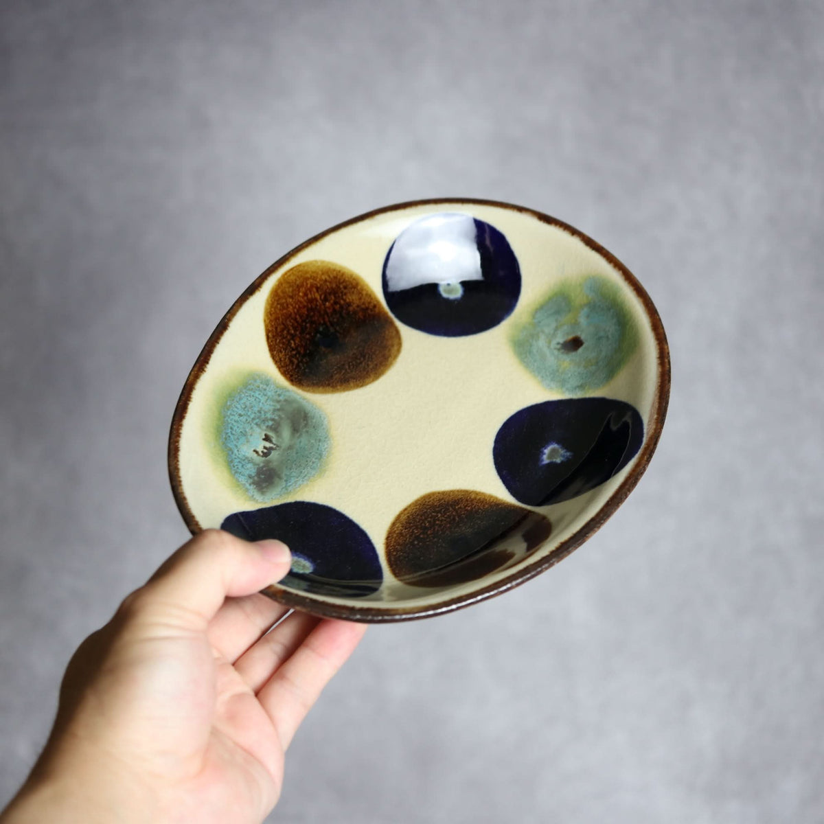 オーバル皿1 三彩丸紋 やちむん 陶器 エドメ陶房 やちむん 陶器.