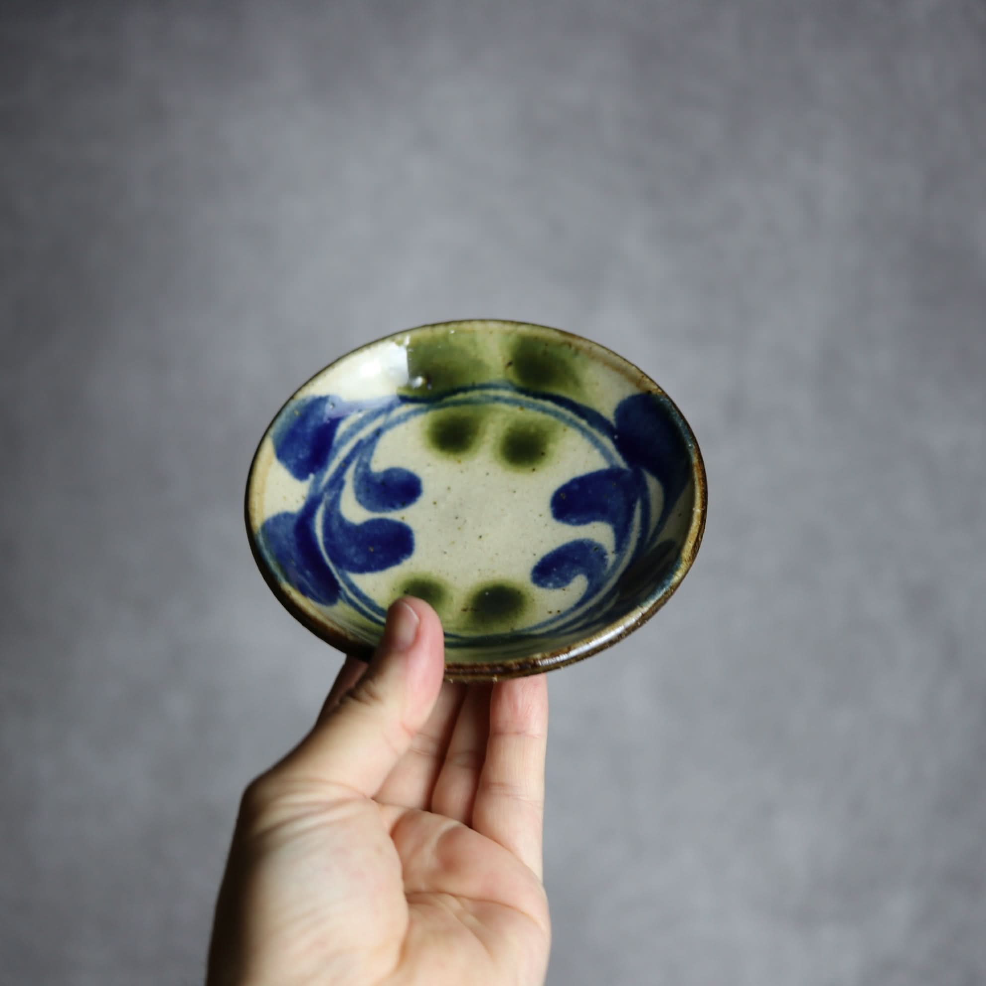 4寸皿 青 緑 デイゴ やちむん 陶器 陶芸こまがた やちむん 陶器.