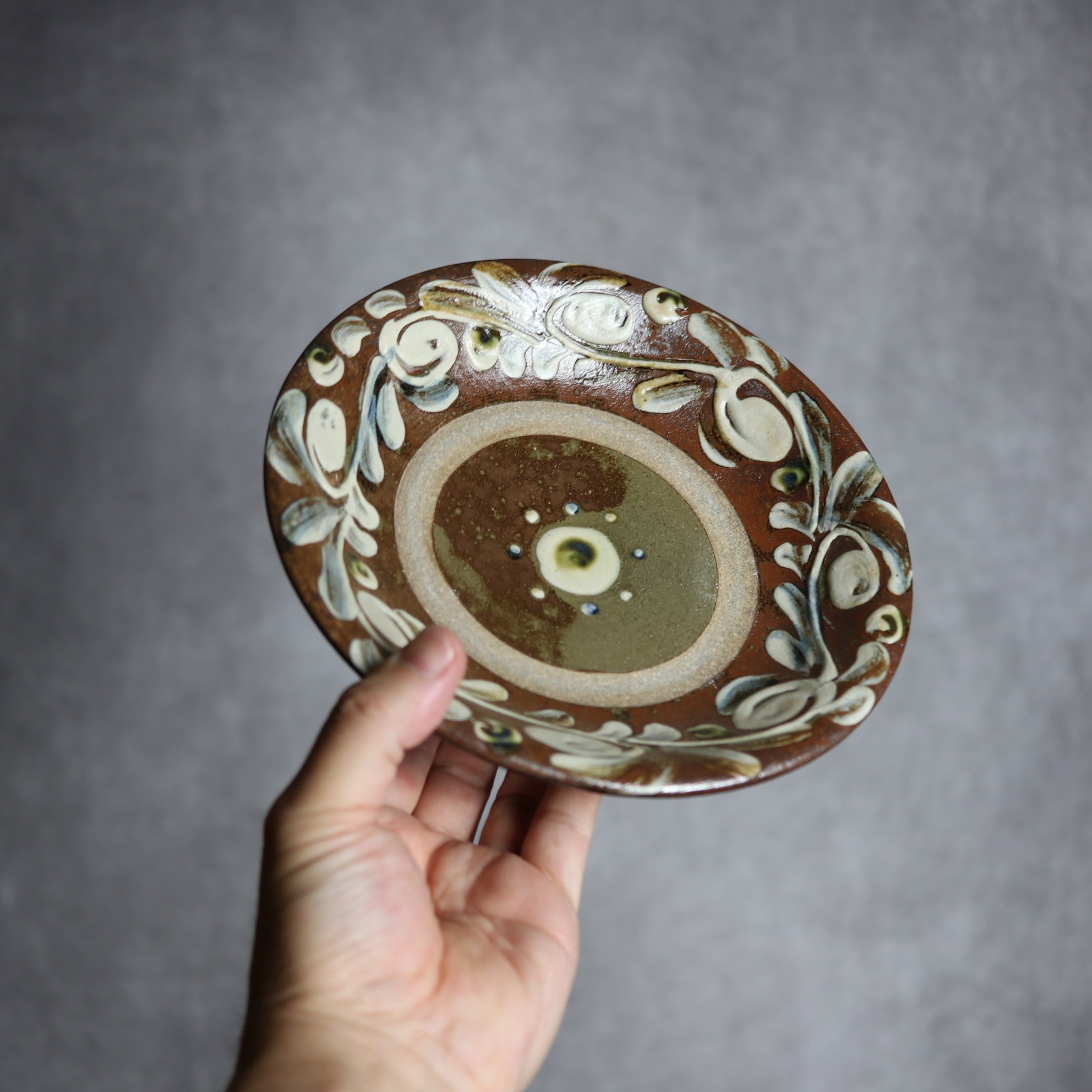 茂生窯 - 6寸皿1 イッチン 唐草 やちむん 陶器 茂生窯 - mundasui