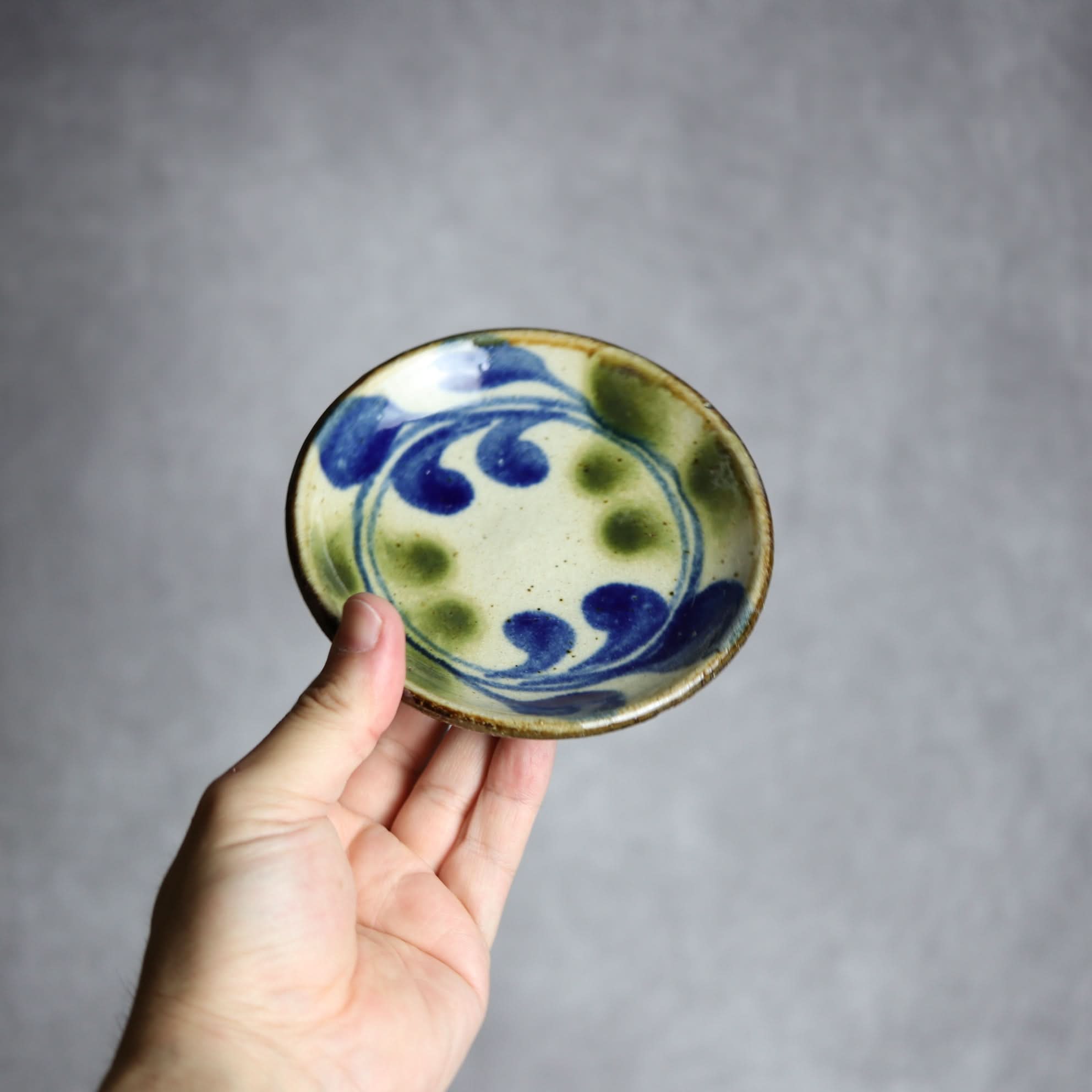 4寸皿 青 緑 デイゴ やちむん 陶器 陶芸こまがた やちむん 陶器.