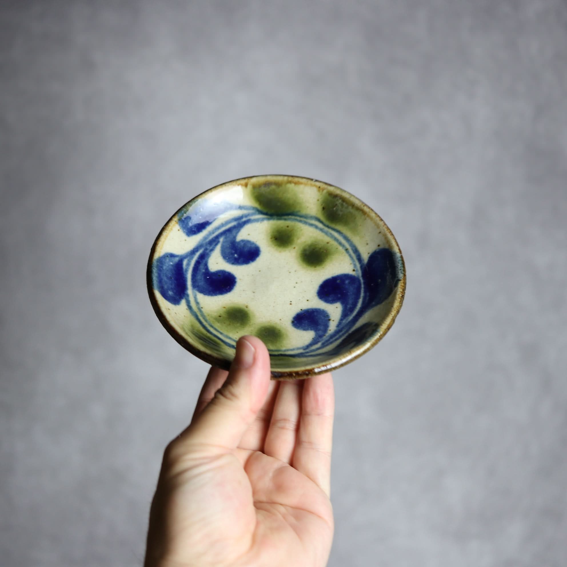 4寸皿 青 緑 デイゴ やちむん 陶器 陶芸こまがた やちむん 陶器.