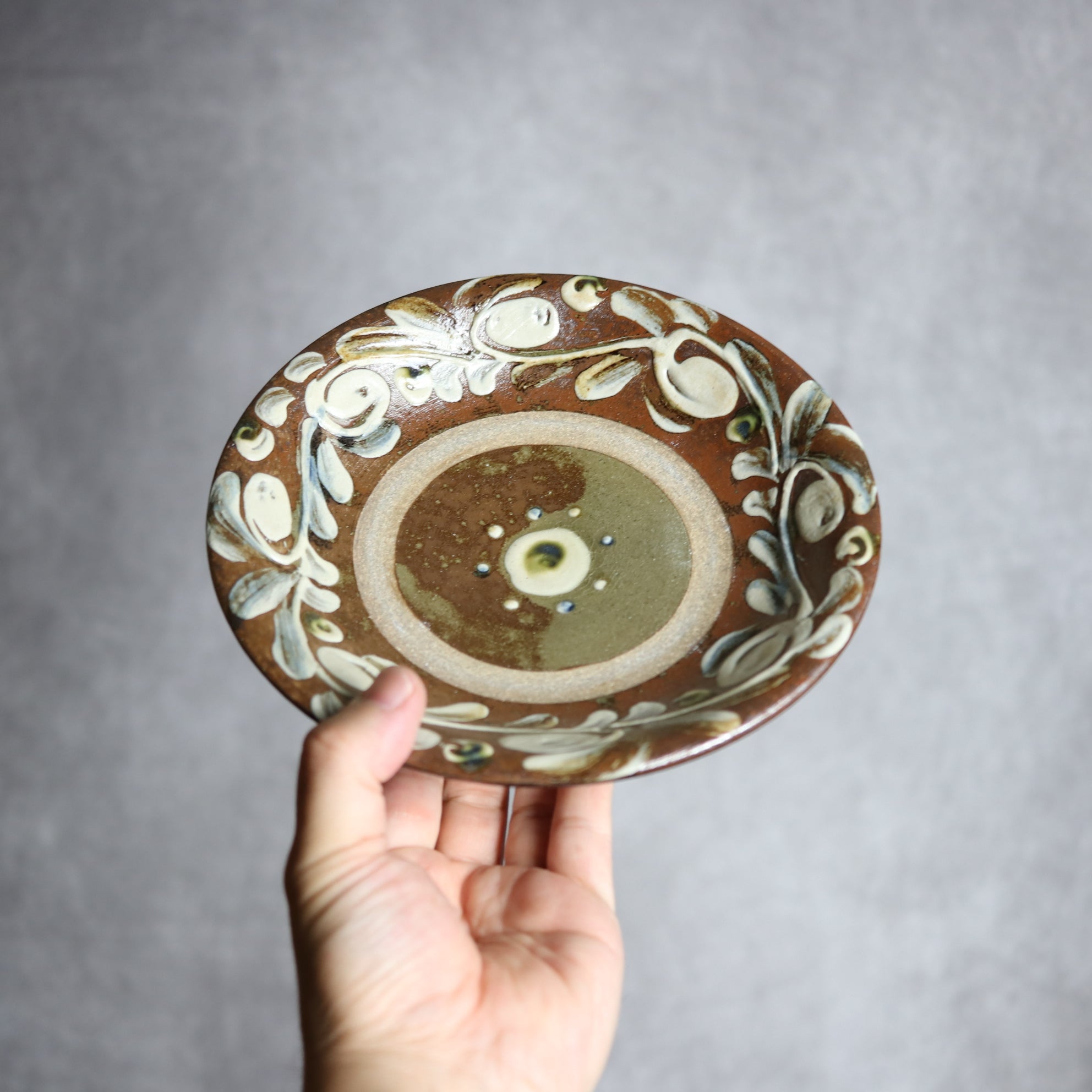茂生窯 - 6寸皿1 イッチン 唐草 やちむん 陶器 茂生窯 - mundasui