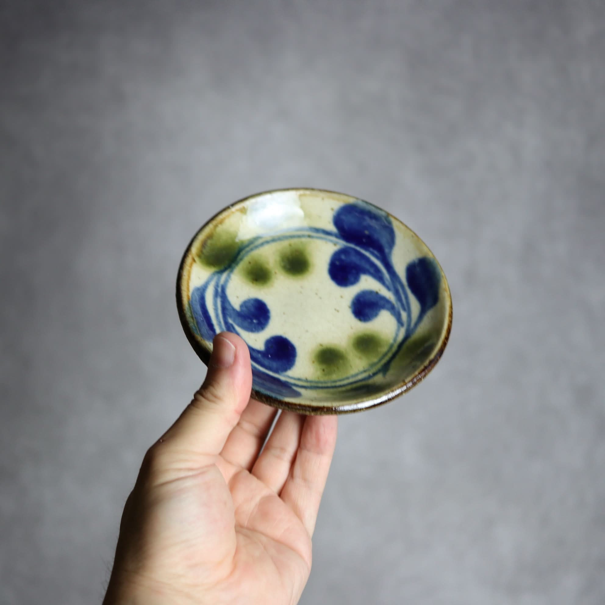 4寸皿 青 緑 デイゴ やちむん 陶器 陶芸こまがた やちむん 陶器.