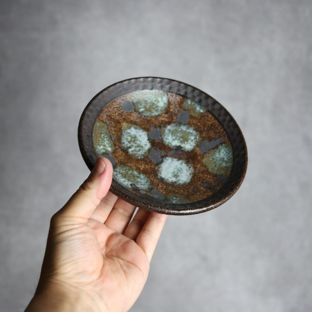 5寸皿1 黒シリーズ やちむん 陶器 sui