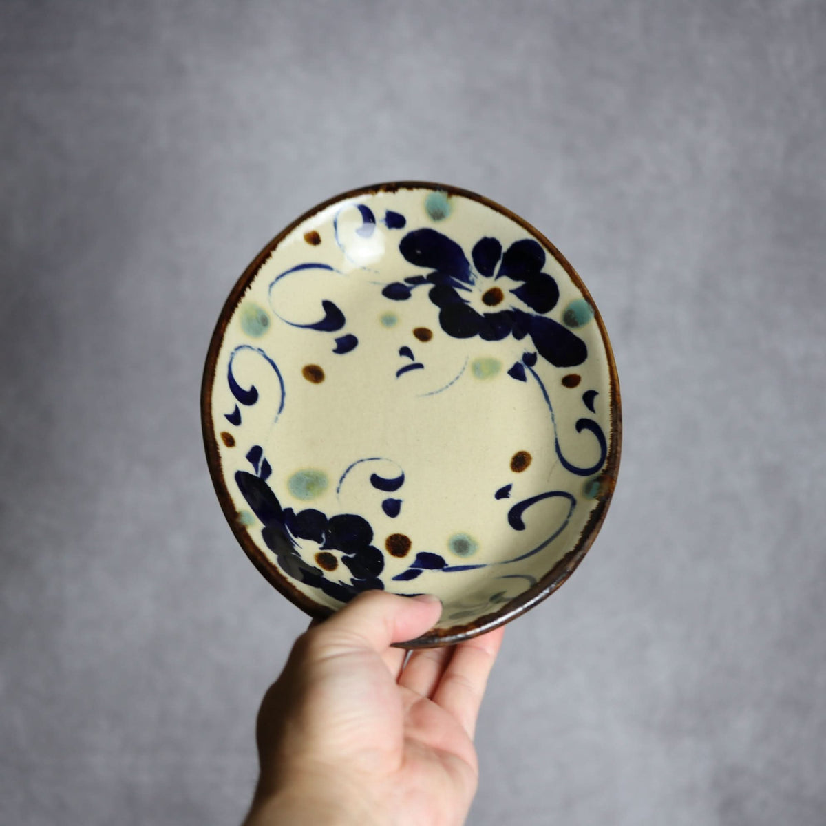 オーバル皿1 菱花唐草紋 やちむん 陶器 エドメ陶房 やちむん 陶器.
