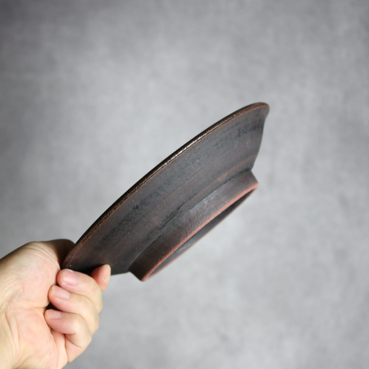 7寸皿1 黒シリーズ やちむん 陶器 sui