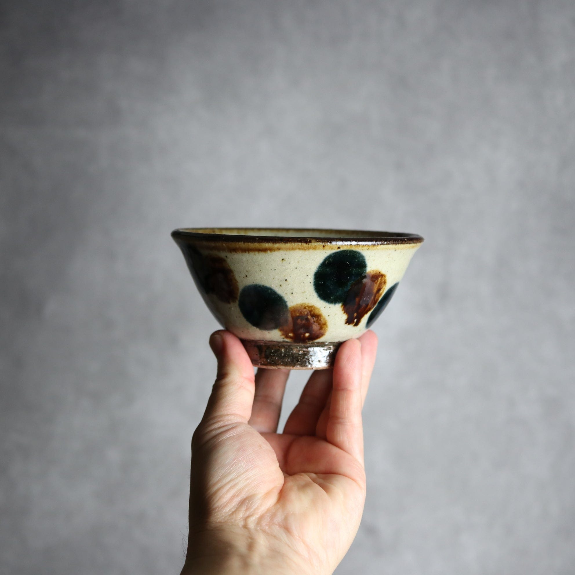 4寸マカイ 紺 茶ドット やちむん 陶器 陶芸こまがた