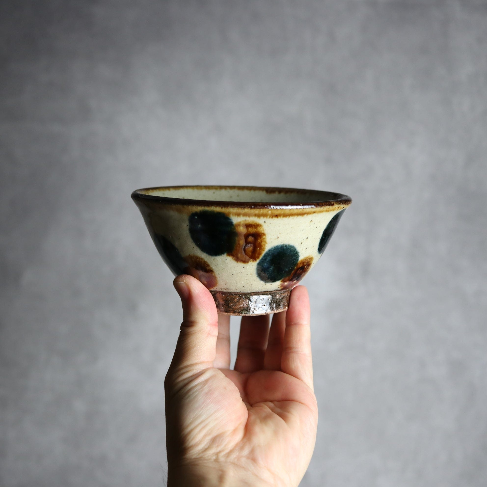 4寸マカイ 紺 茶ドット やちむん 陶器 陶芸こまがた