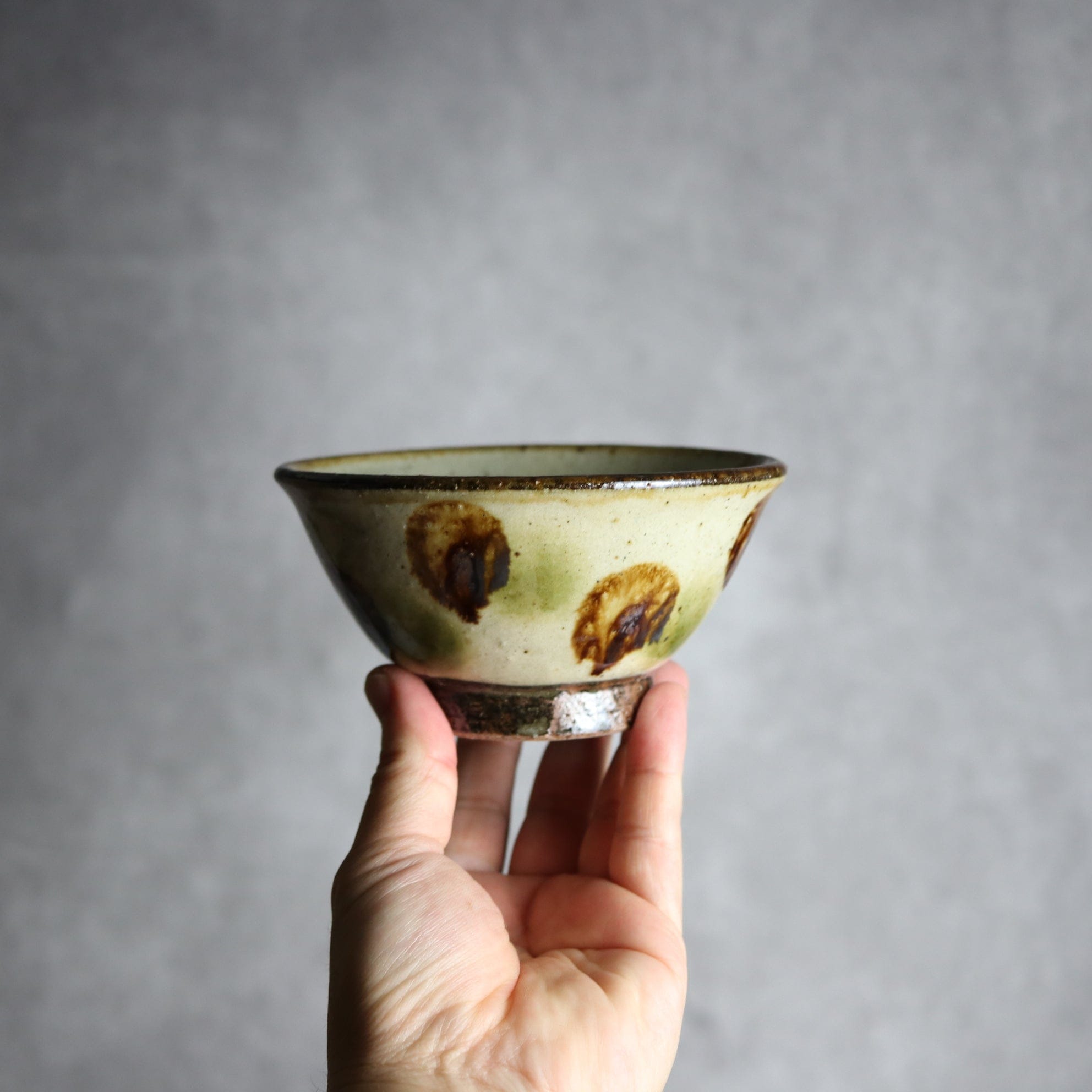 4寸マカイ 緑 茶 ドット やちむん 陶器 陶芸こまがた