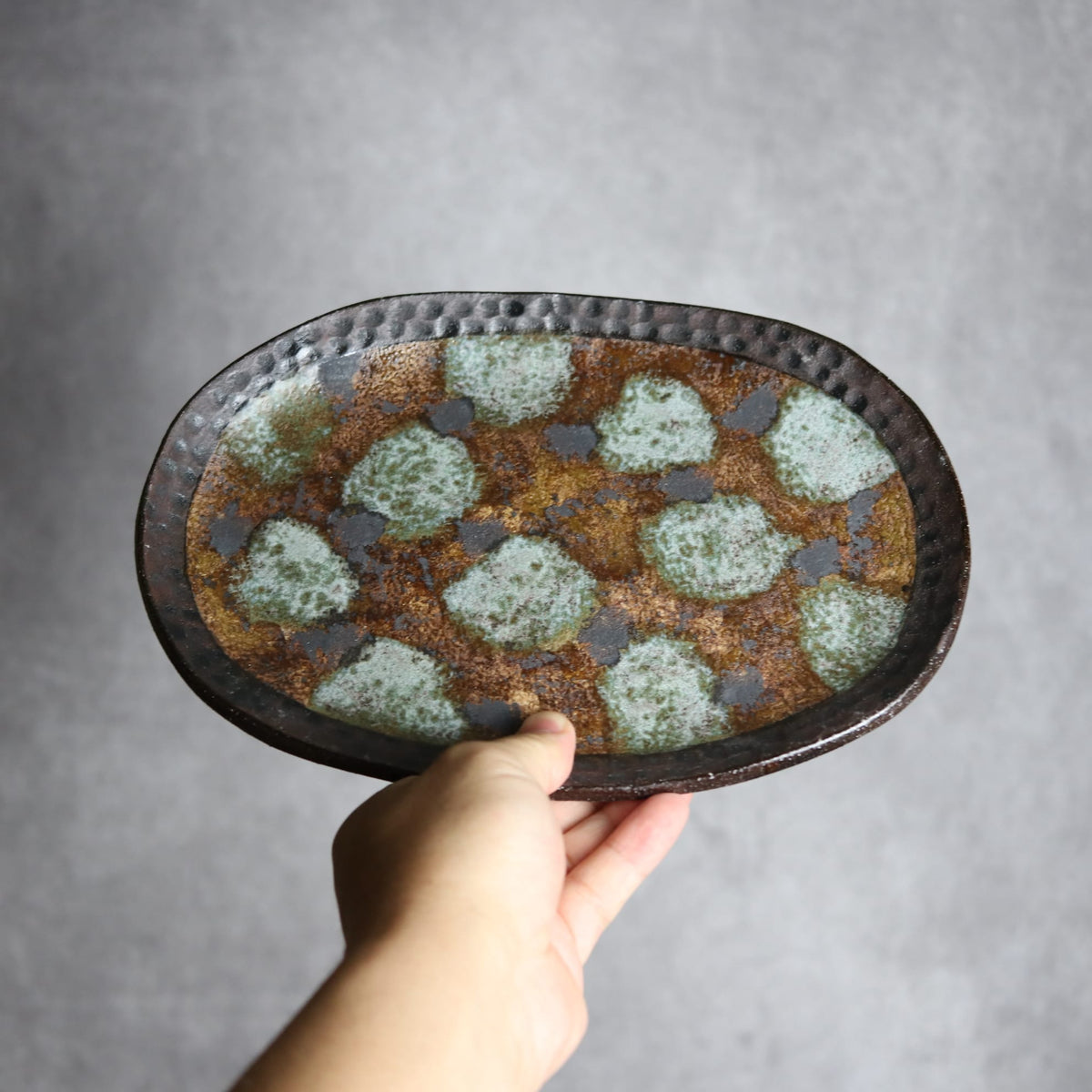 オーバルリム皿1 黒シリーズ やちむん 陶器 sui