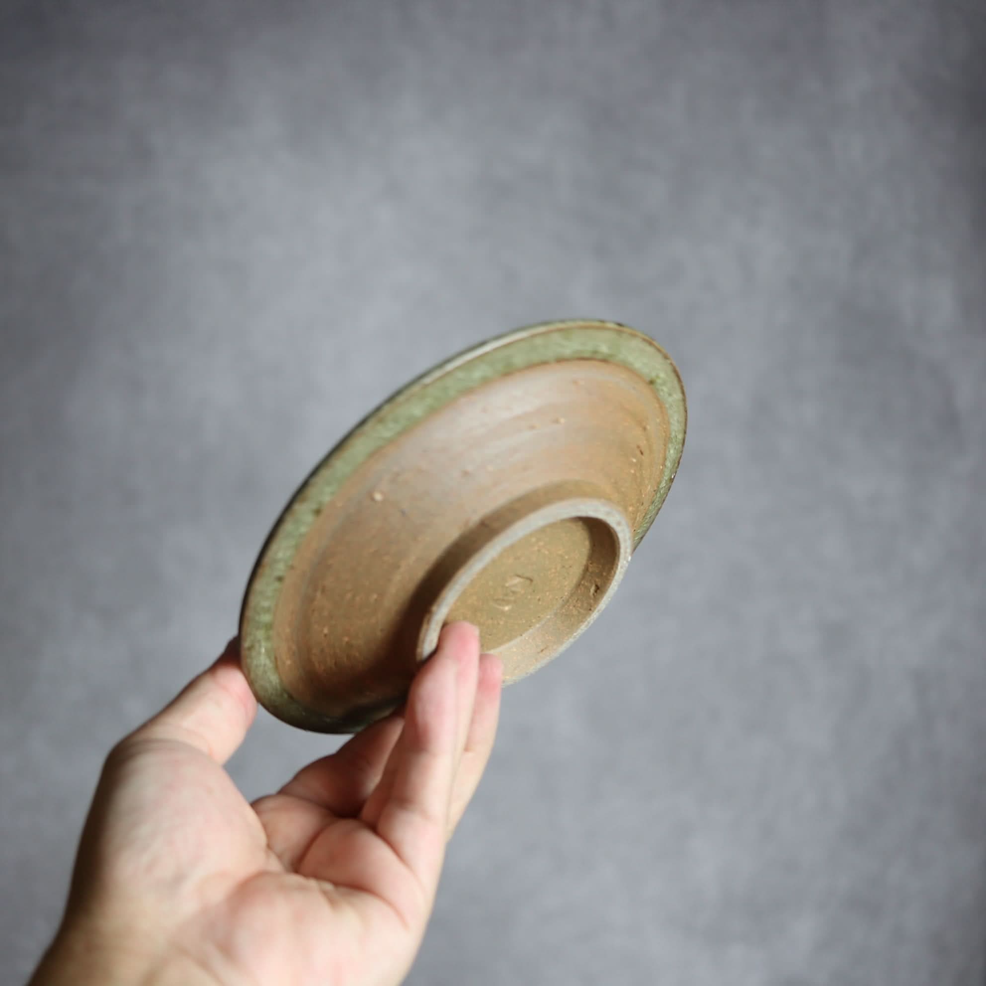 5寸皿3 灰釉 やちむん 陶器 仁陶器工房 陶器.