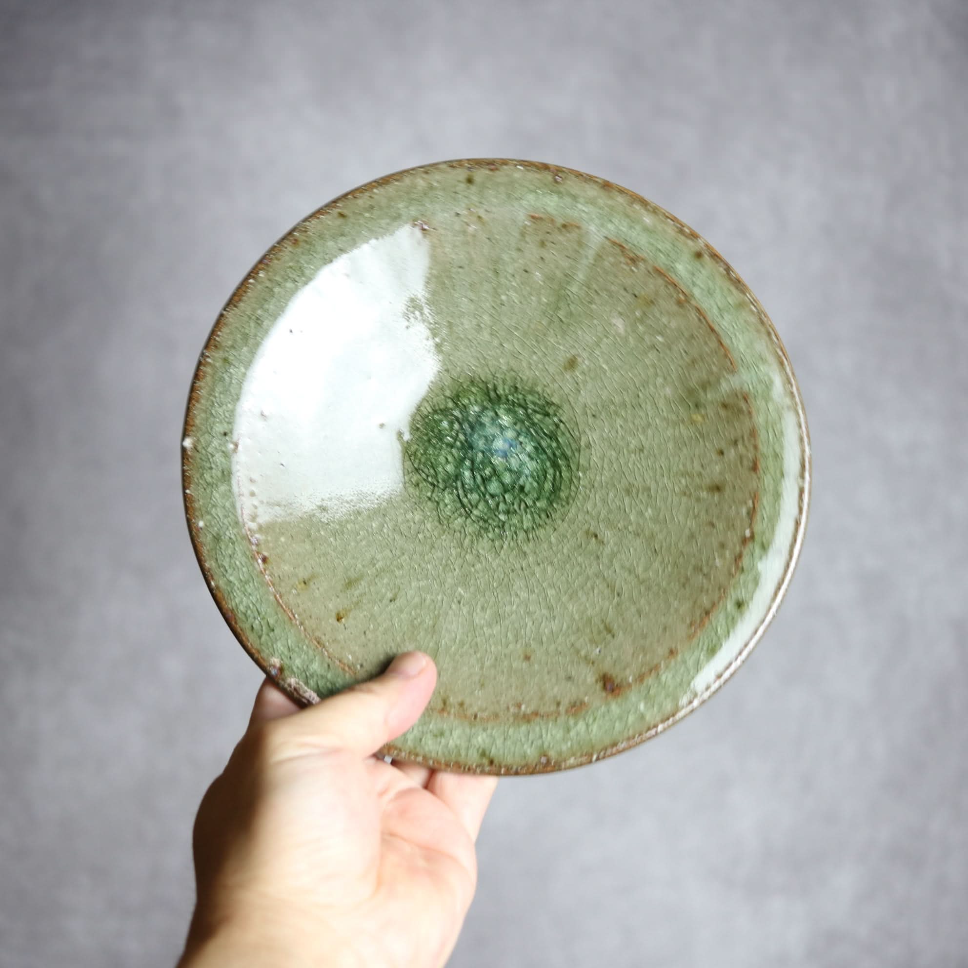 6寸皿1 灰釉 やちむん 陶器 仁陶器工房 陶器.