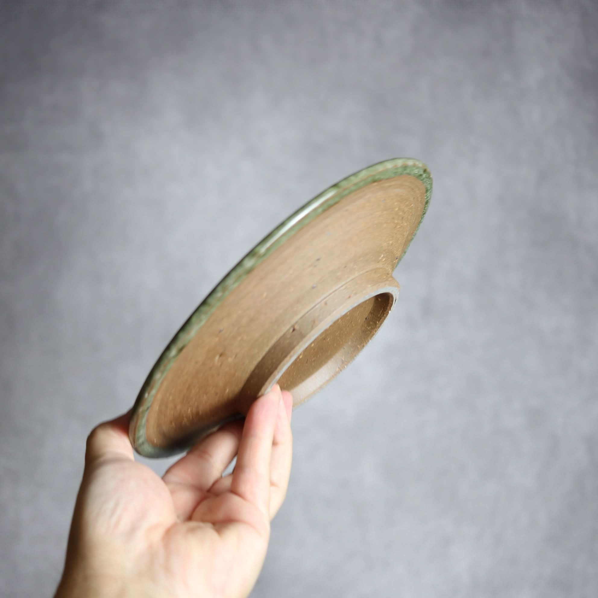 6寸皿1 灰釉 やちむん 陶器 仁陶器工房 陶器.