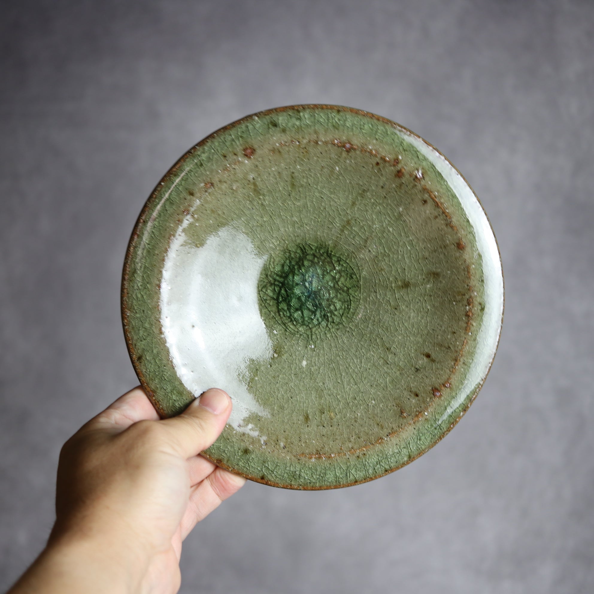 6寸皿2 灰釉 やちむん 陶器 仁陶器工房