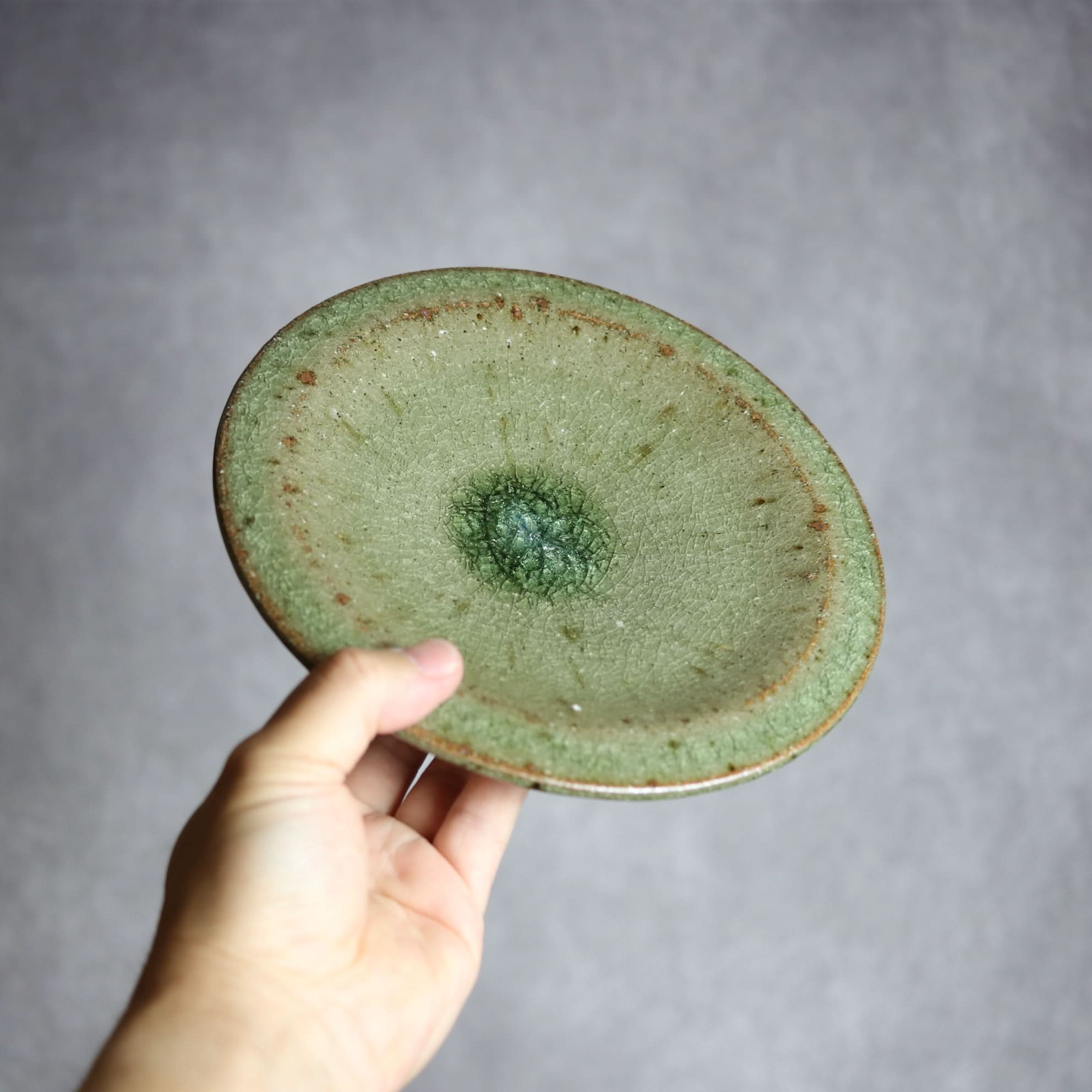 6寸皿2 灰釉 やちむん 陶器 仁陶器工房 陶器.