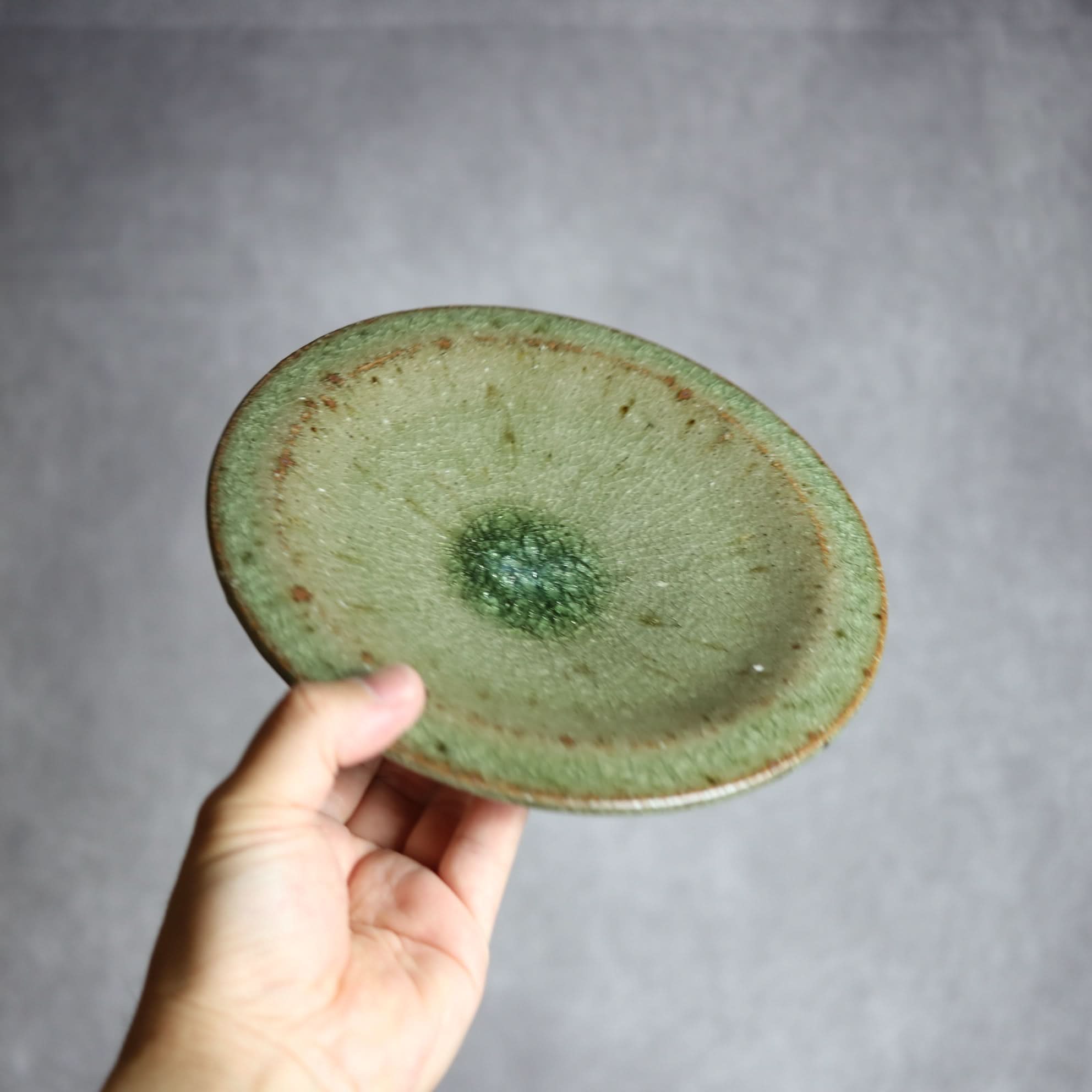 6寸皿2 灰釉 やちむん 陶器 仁陶器工房 陶器.