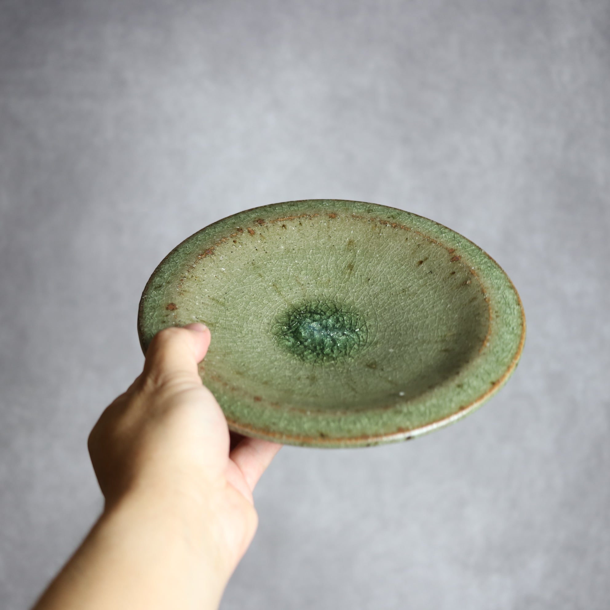 6寸皿2 灰釉 やちむん 陶器 仁陶器工房