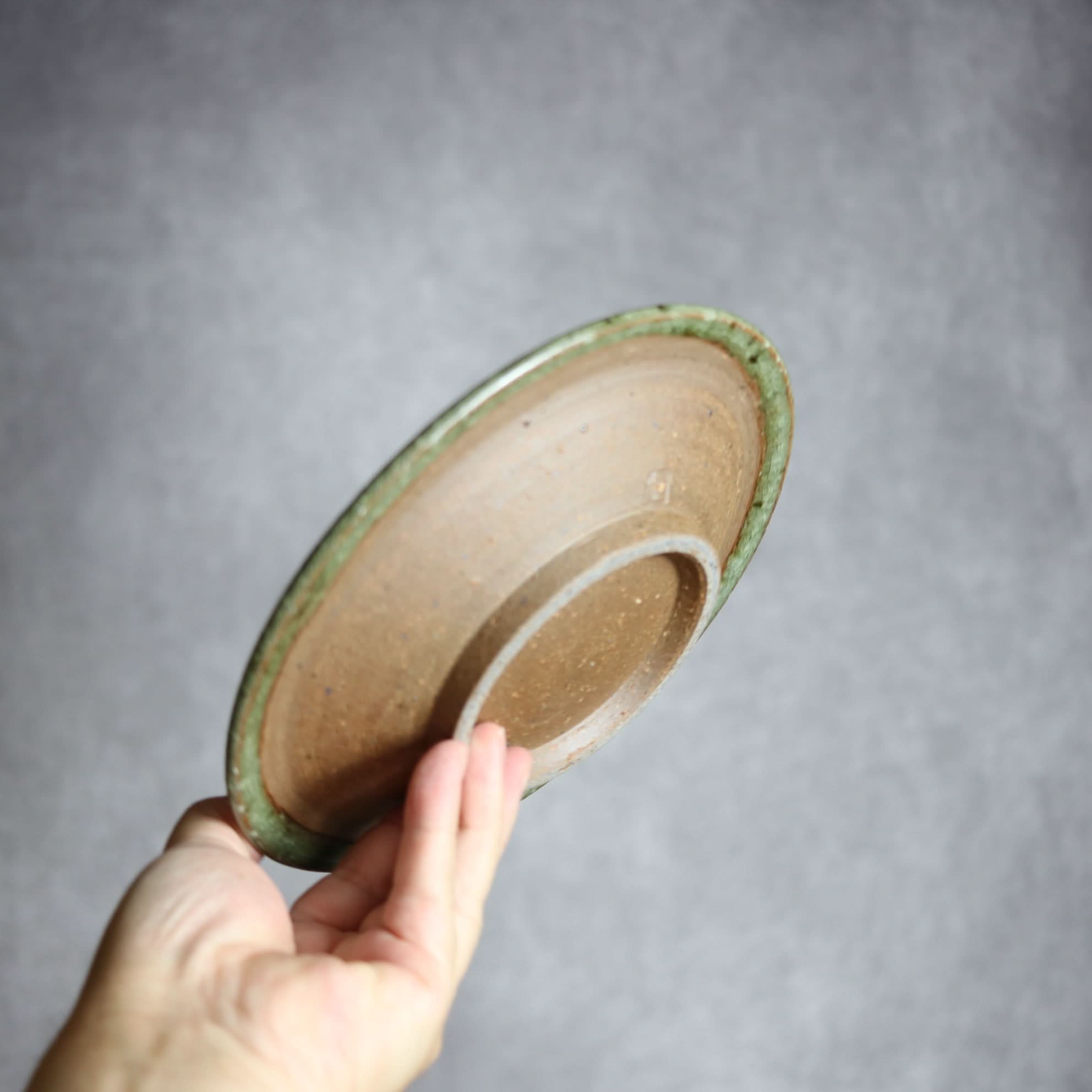 6寸皿2 灰釉 やちむん 陶器 仁陶器工房 陶器.