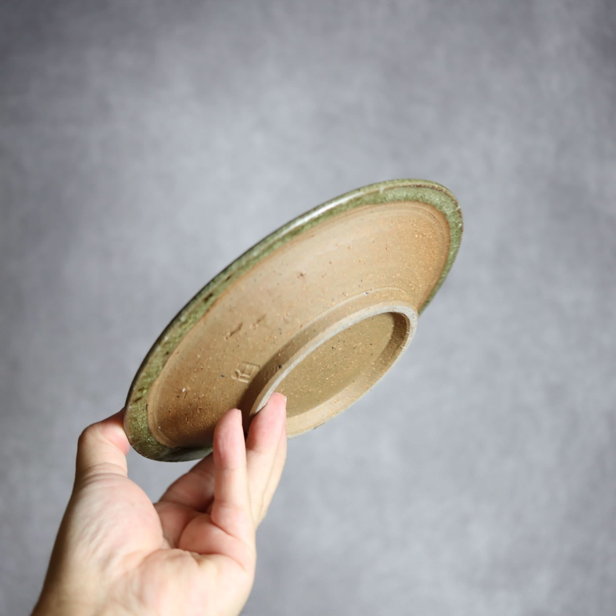 6寸皿3 灰釉 やちむん 陶器 仁陶器工房 陶器.