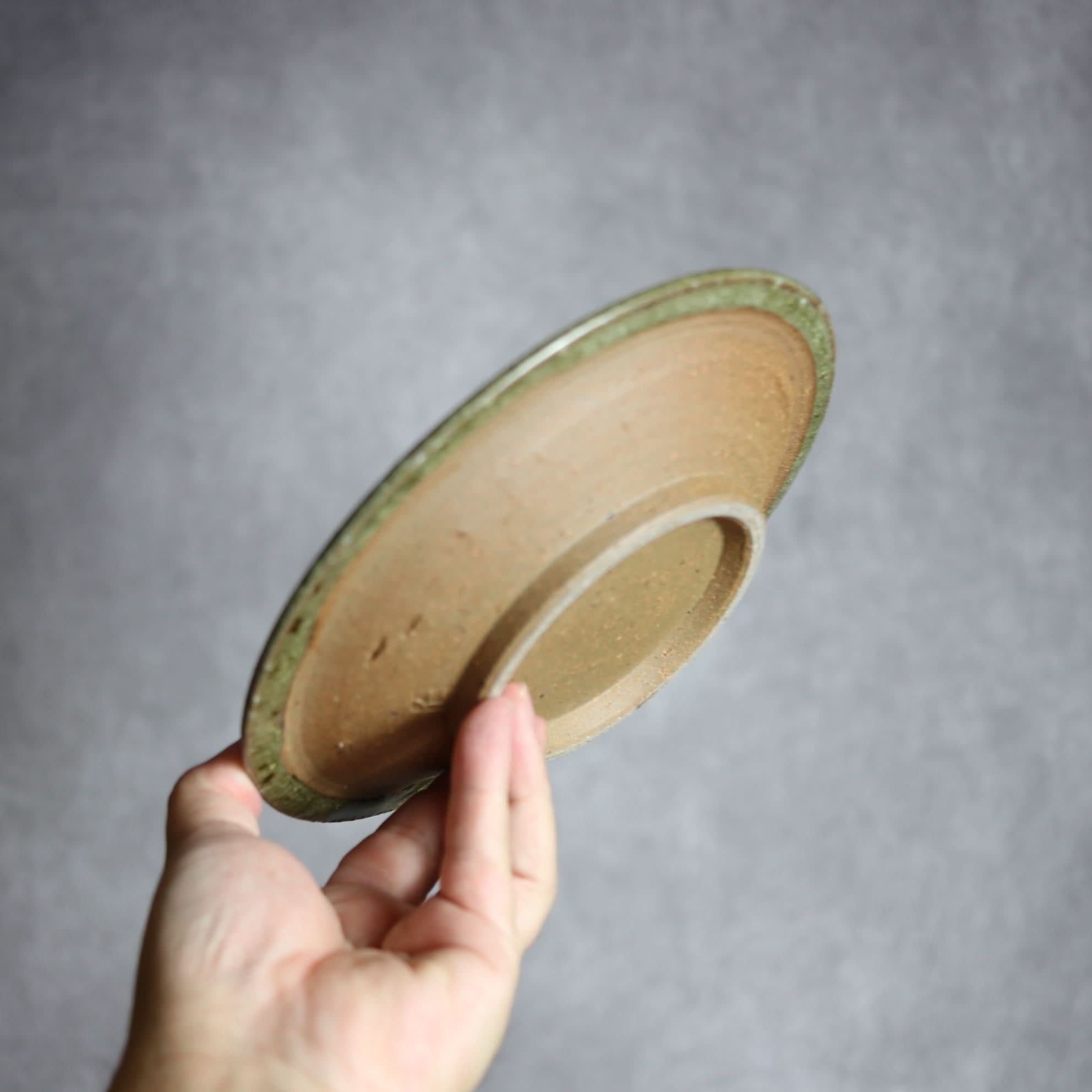 6寸皿3 灰釉 やちむん 陶器 仁陶器工房 陶器.