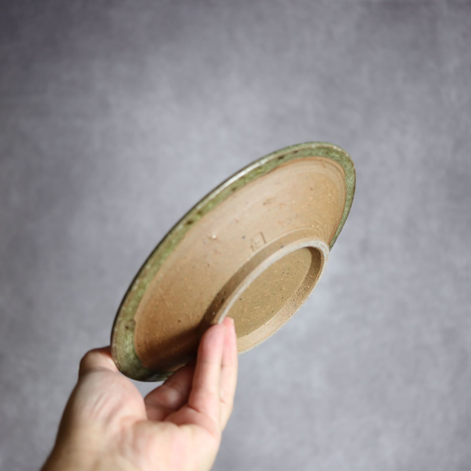 6寸皿3 灰釉 やちむん 陶器 仁陶器工房 陶器.