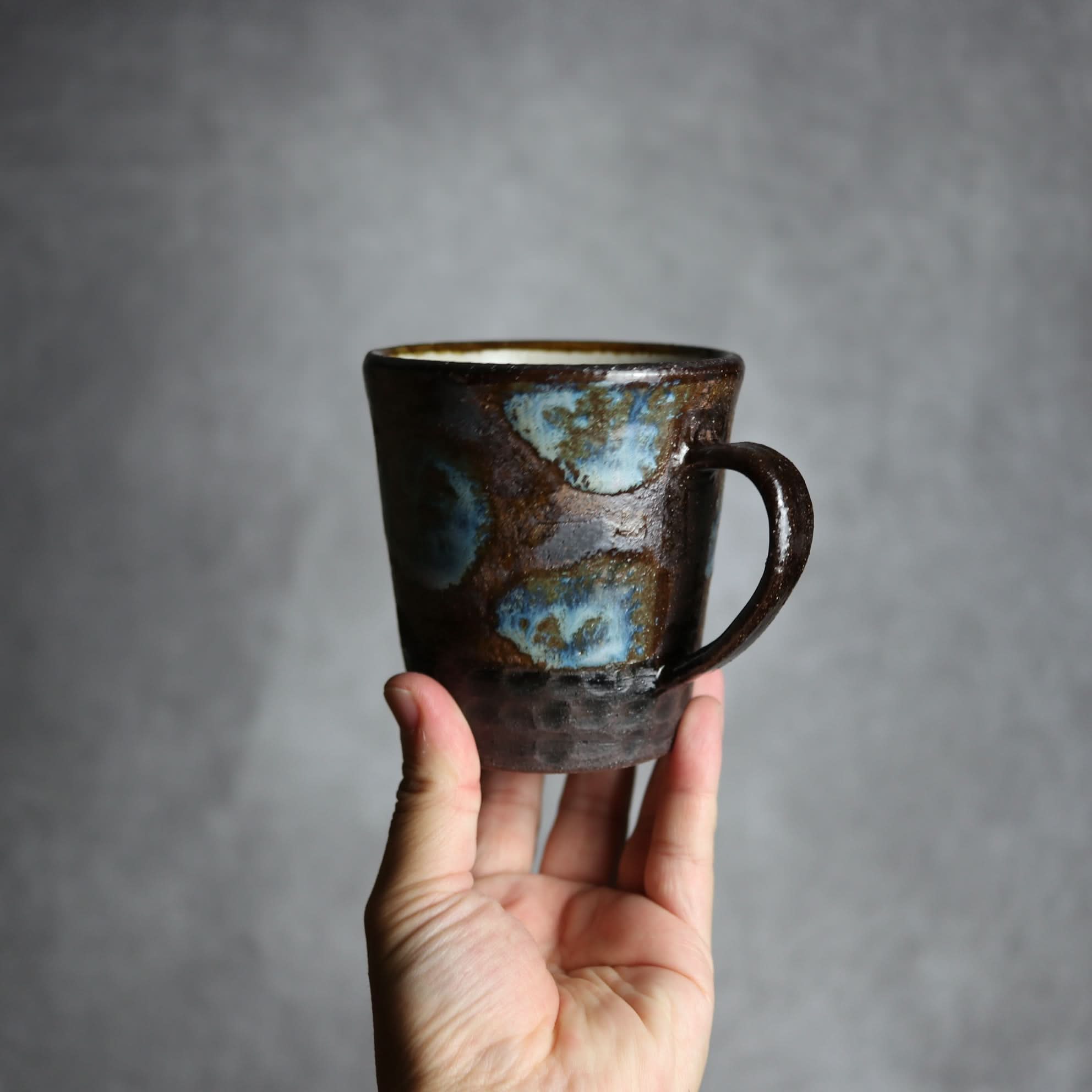 ビアマグ1 黒シリーズ やちむん 陶器 sui やちむん 陶器.