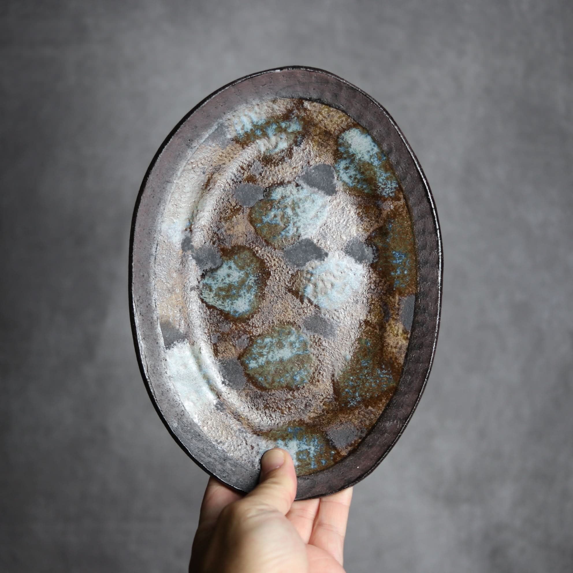 オーバルリム皿1 黒シリーズ やちむん 陶器 sui やちむん 陶器.