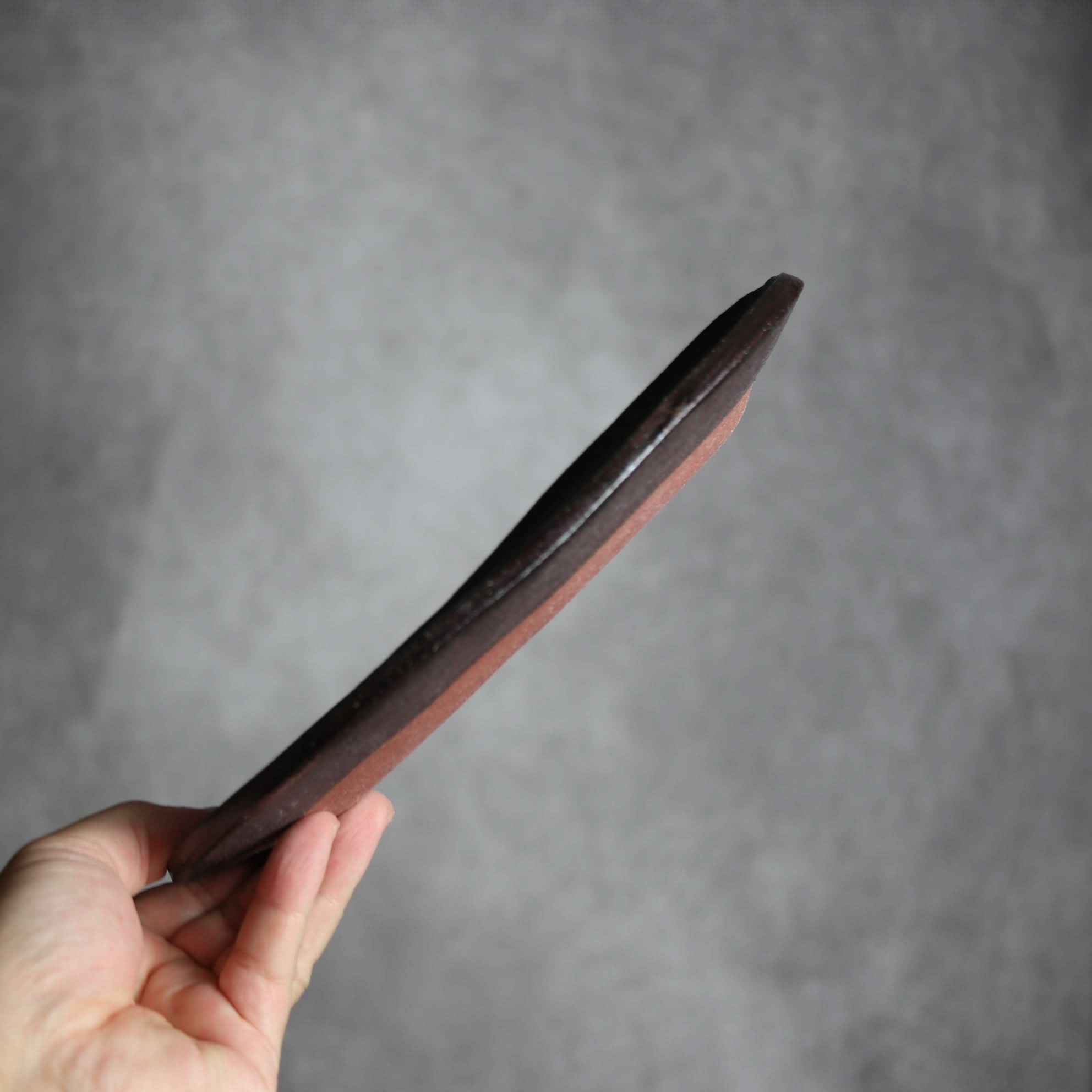 オーバルリム皿1 黒シリーズ やちむん 陶器 sui やちむん 陶器.