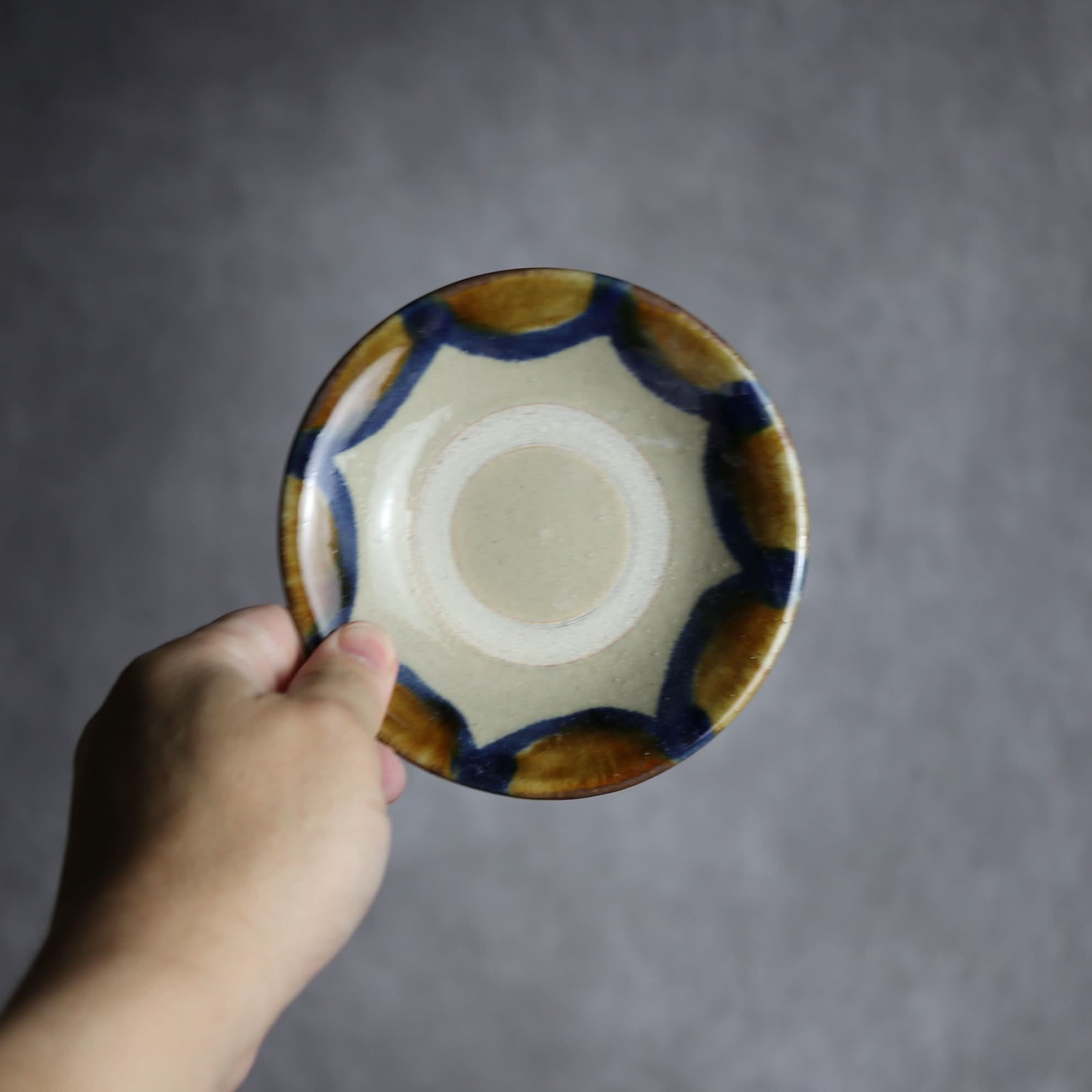 4寸皿1 飴 呉須釉 海波紋 やちむん 陶器 北窯 松田米司工房 やちむん 陶器.