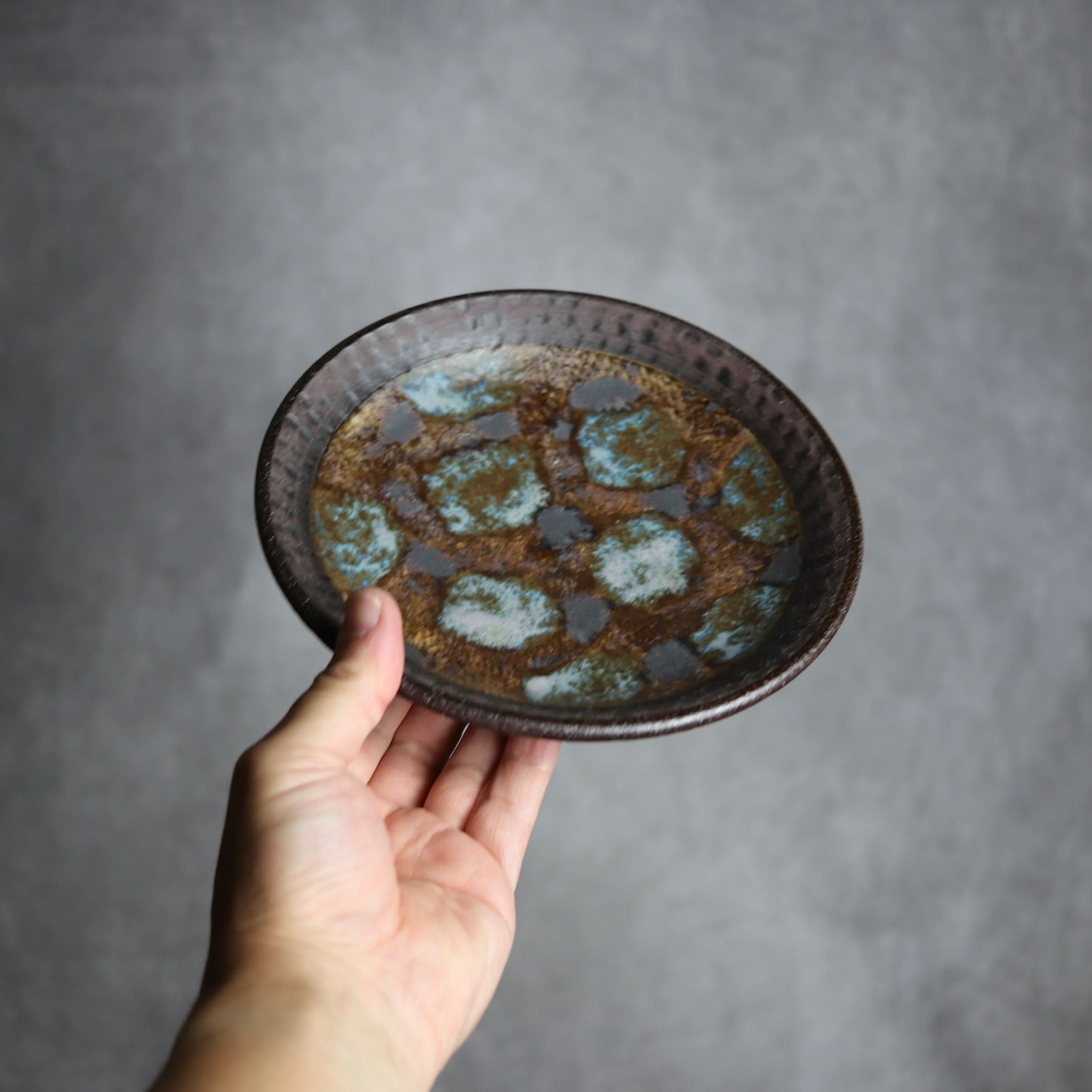 6寸皿1 黒シリーズ やちむん 陶器 sui やちむん 陶器.